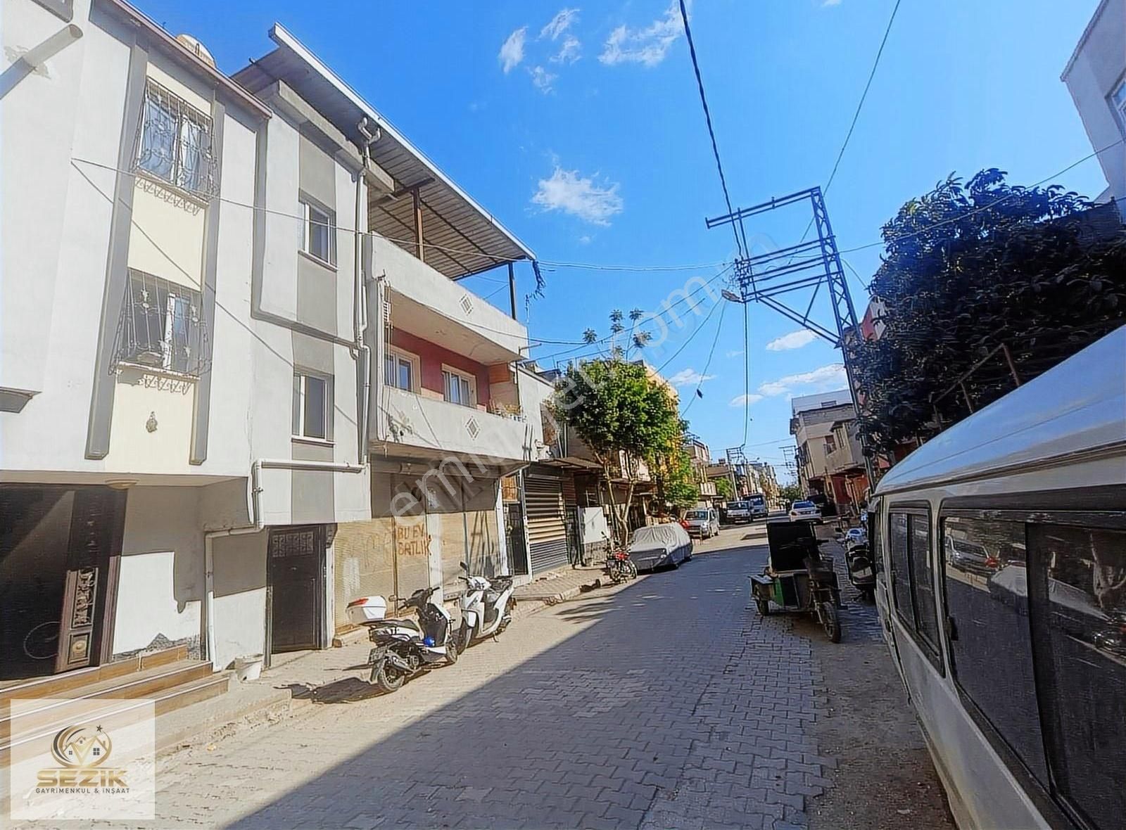 Gülbahçesi Mah.yol Üzeri İş Yeri+2/ Adet Daire Komple Satılık Mü
