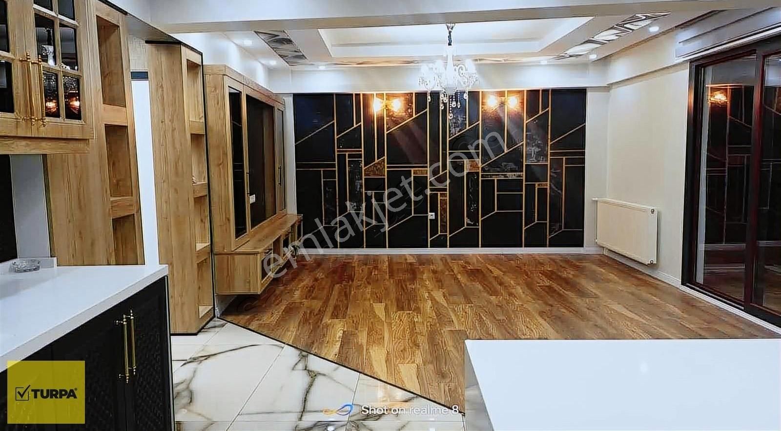 Turpa Balçovadan Ebevyn Banyolu Ara Kat 3+1 Satılık Daire