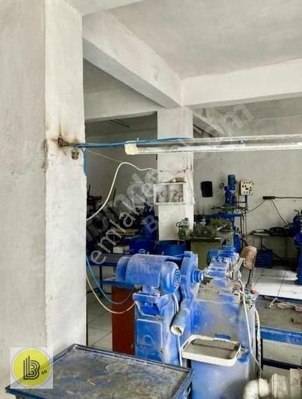 Satılık Geniş Yol Kenarı Dükkan 150 M2