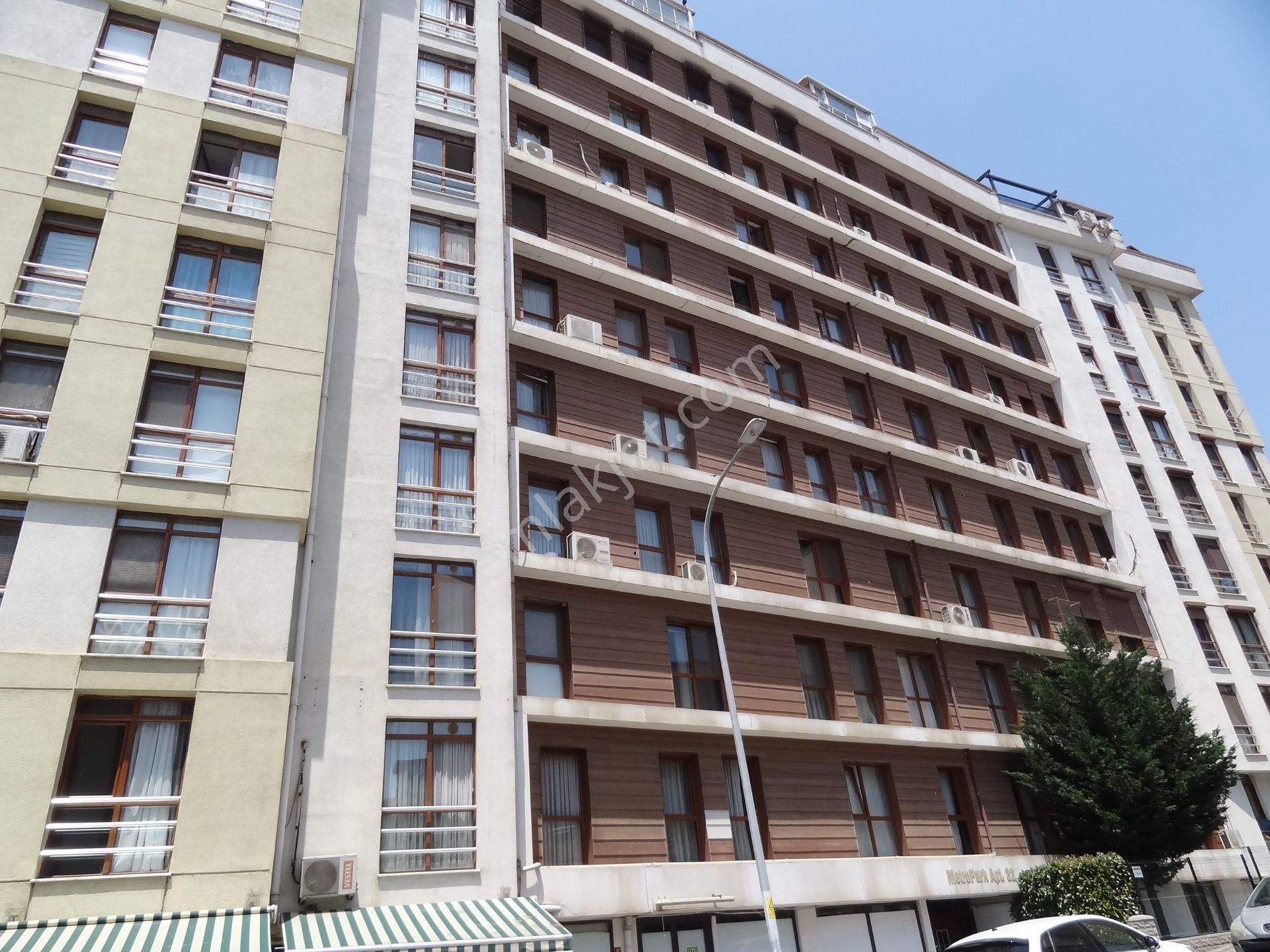 Ünalan Metro-metrobüs Yakını Genç Apt.satılık Daire 3+1,120m2. - Görsel 2