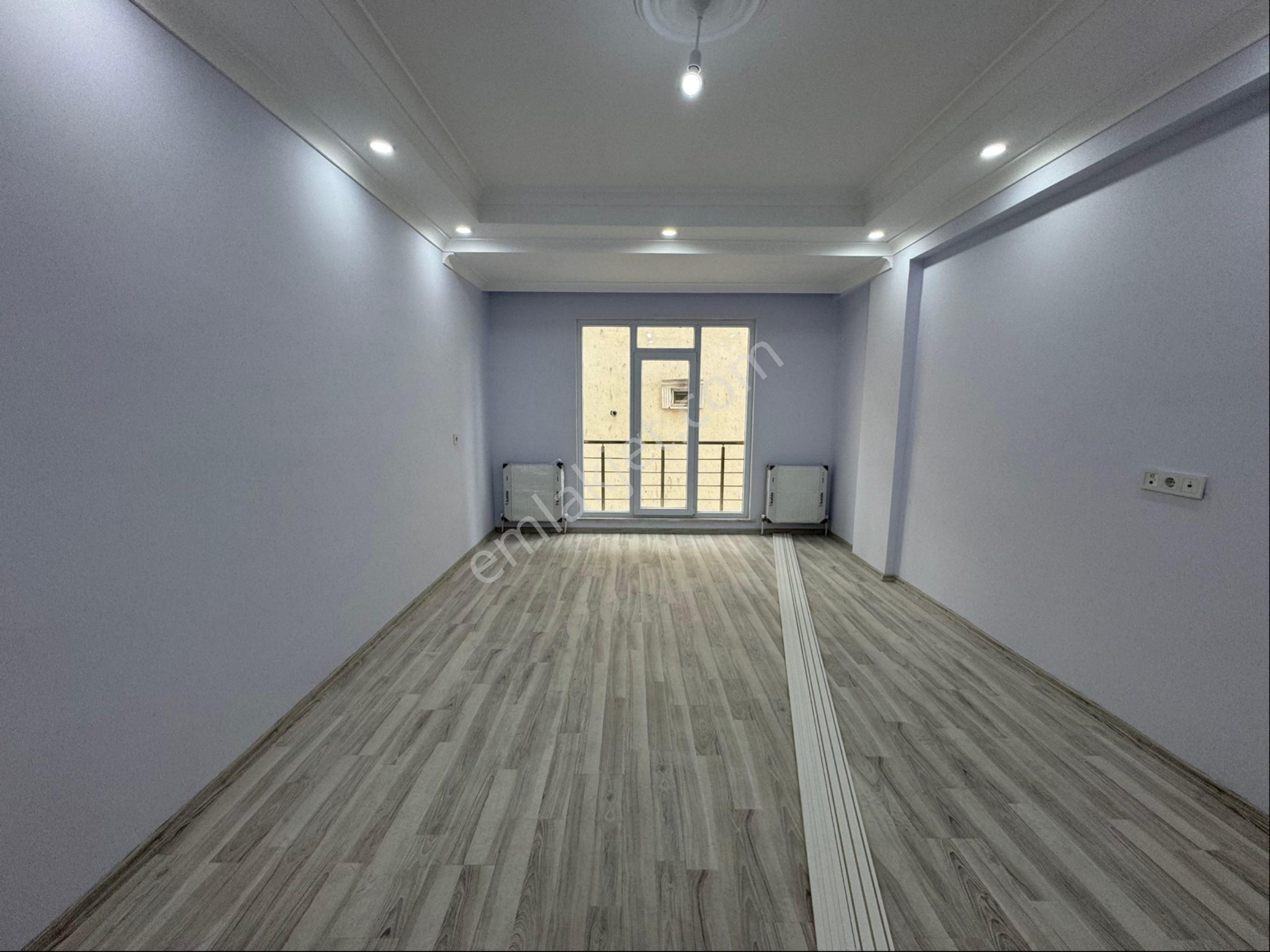 Arnavutköy Anadolu Mah Kiralık 2+1 Ara Kat Daire