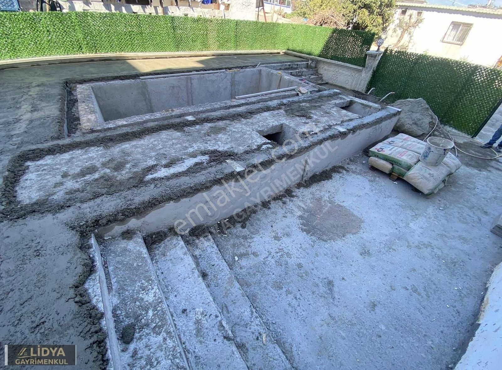 Kocahasanlı'da Denize Yürüme Mesafesinde 1+1 (0) Daire