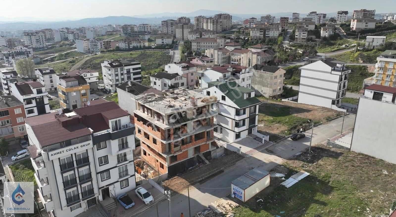 Çayırova Emek Mh Asansörlü Satılık 88 M2 2+1 Lüx Arakat Daire