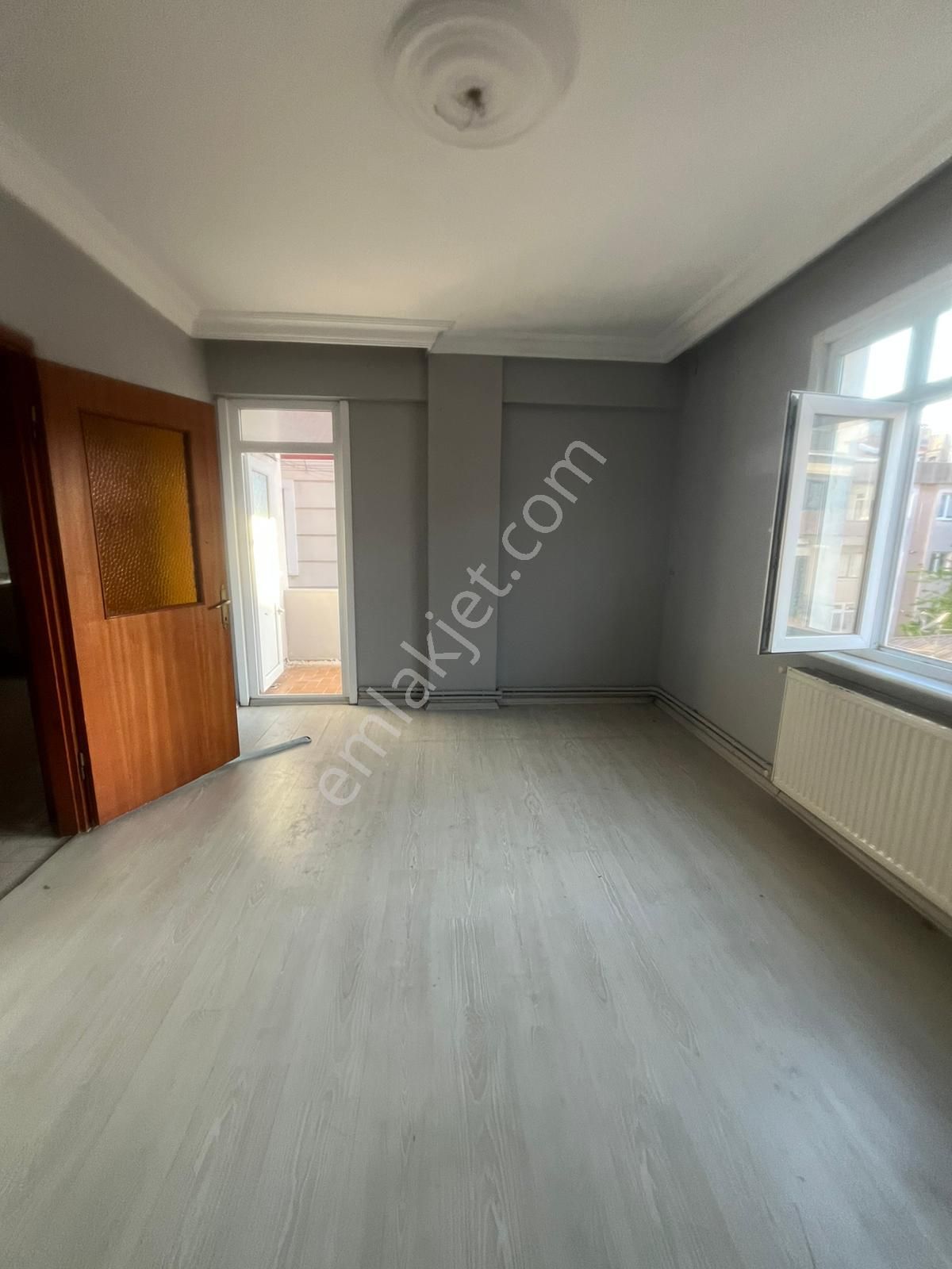 Avcılar Merkezde Kiralık 2+1 Daire Arakat