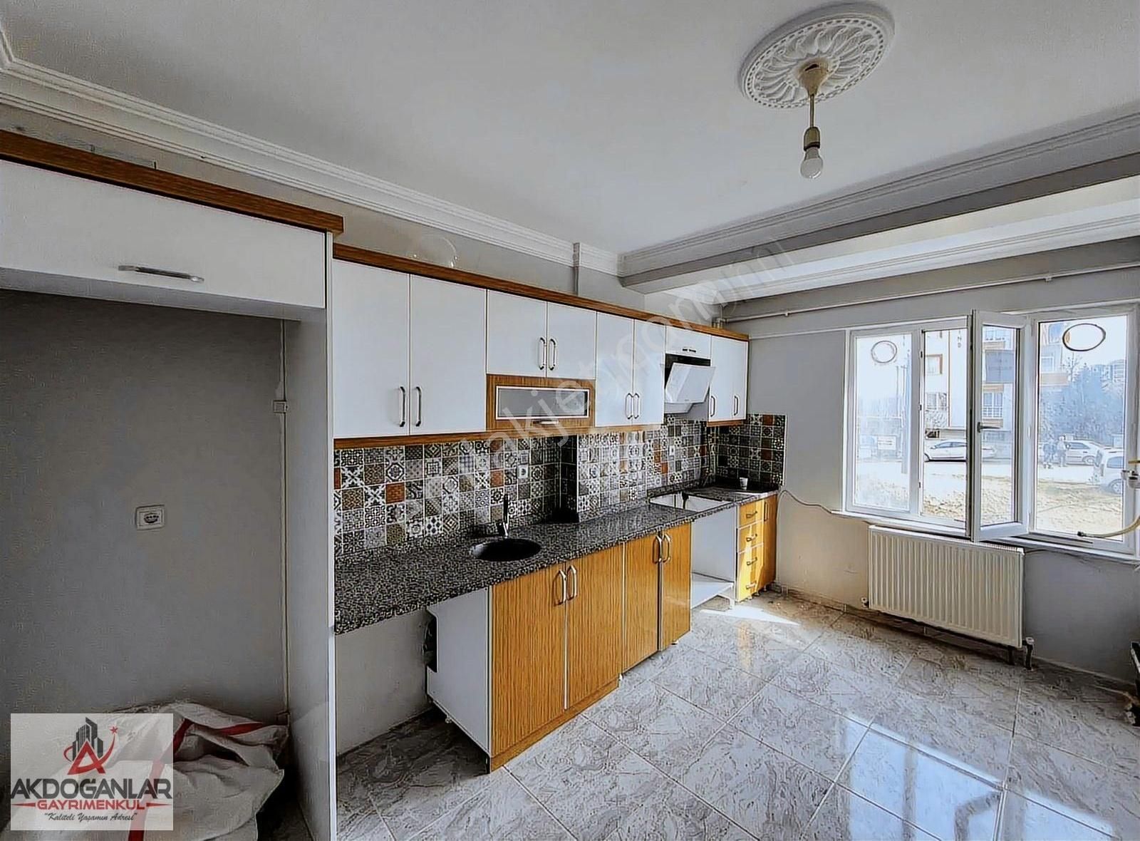 Akdoğanlardan İstasyon Tepe Bölgesinde İskanlı Öncephe 3+1 Daire