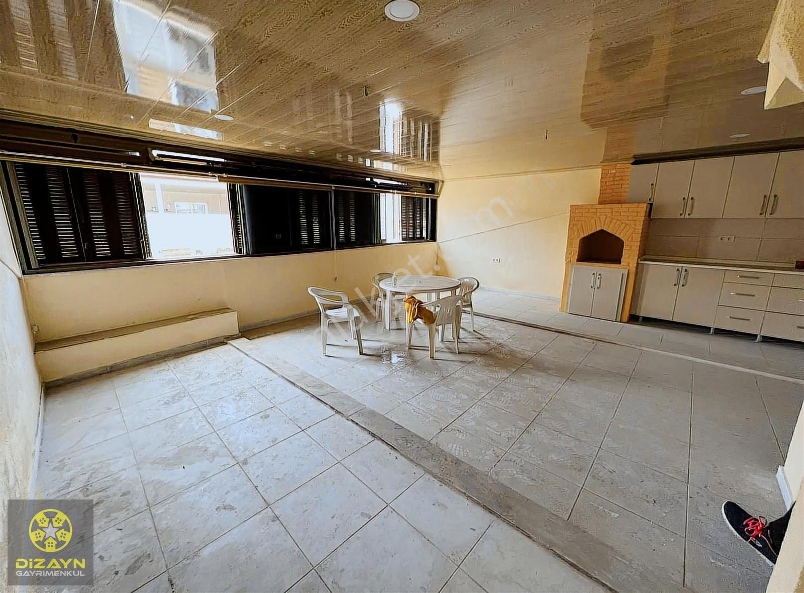 Kuşadası Davutlar'da Kapalı Teraslı Dubleks Daire