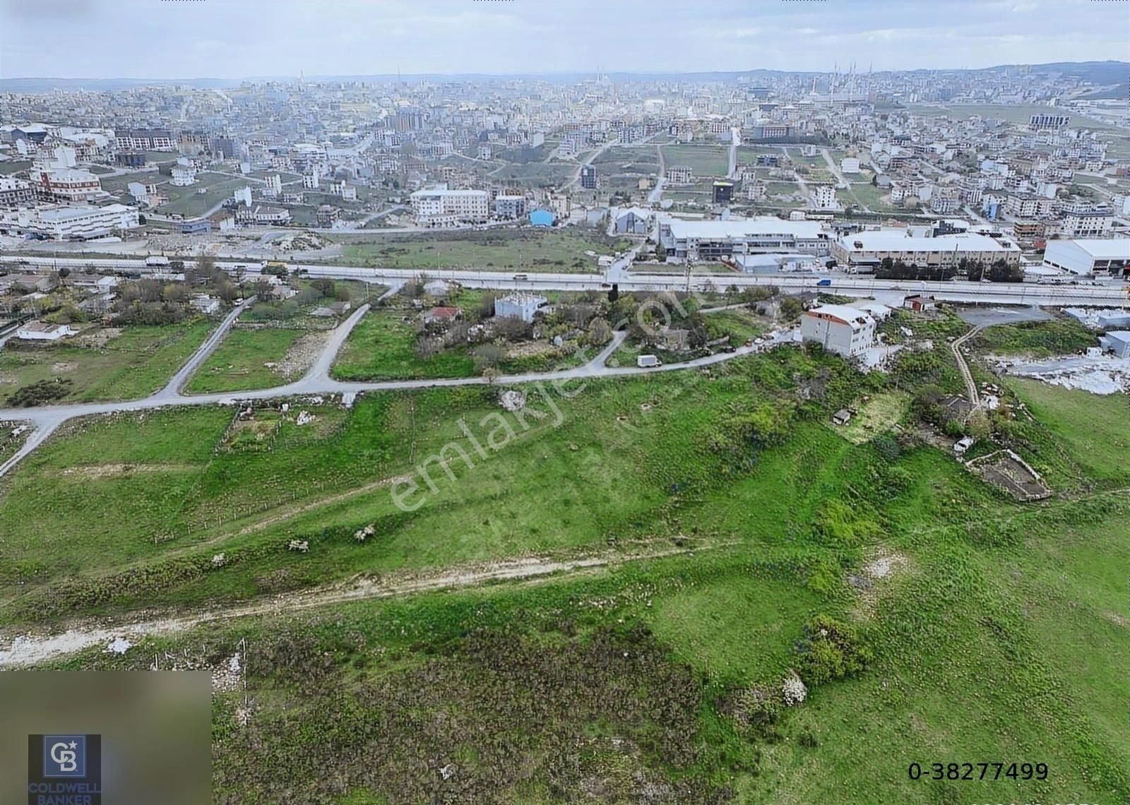 Satılık İmarlı İfrazlı 250 M² Caddeye 3. Parsel Fırsat Arsa