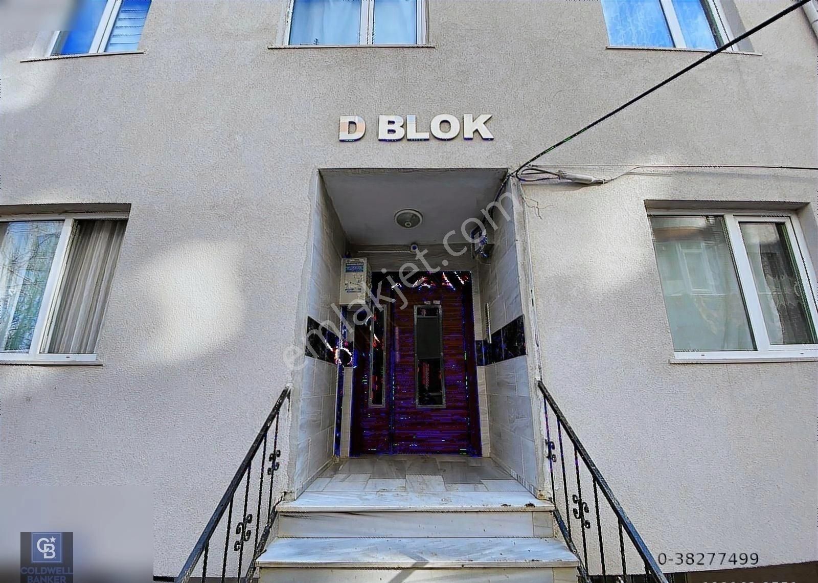 Arnavutköyde Site İçerisinde 2+1 Arakat Daire