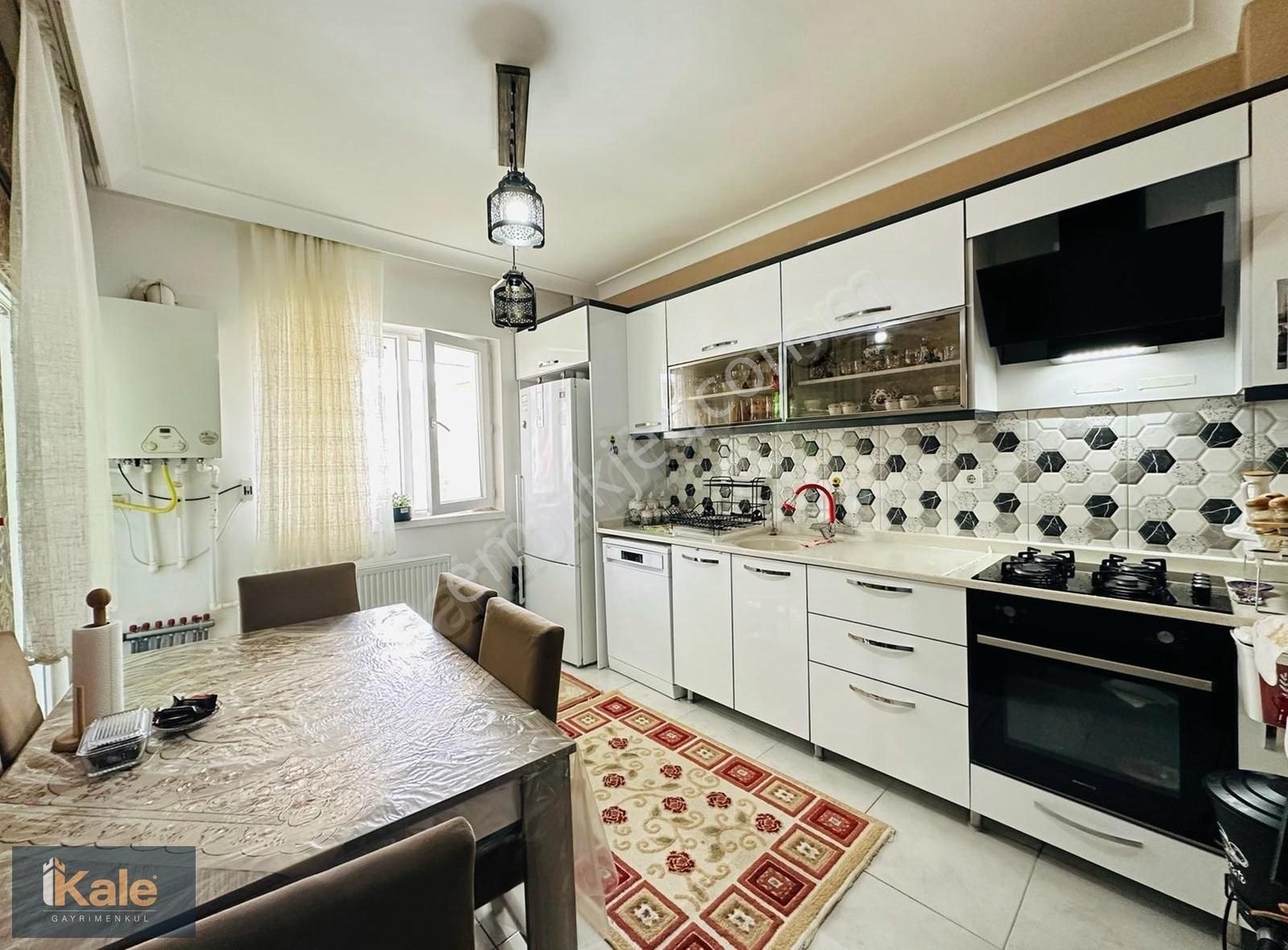 ▄kale▄acil! Cengizhan'da Ana Cadde Yakını 120m² 3+1ara Kat Daire