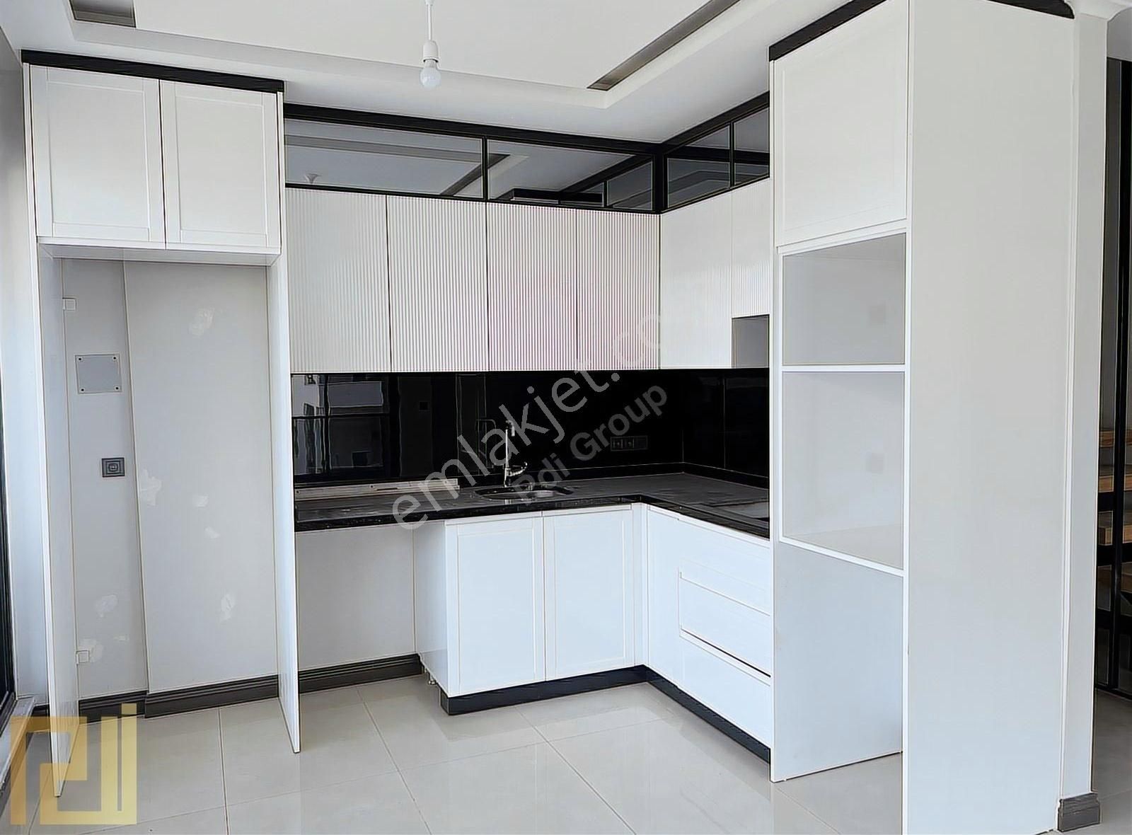 Alanya Deniz Ve Kale Manzaralı Rezidans Satılık 3+1 Dublex Daire - Görsel 7