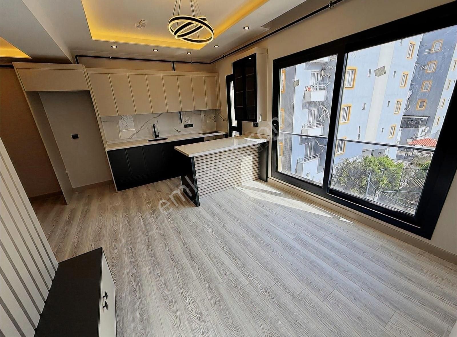 Onur'dan Satılık Sitede Tecede Lüks 1+1 Daireler