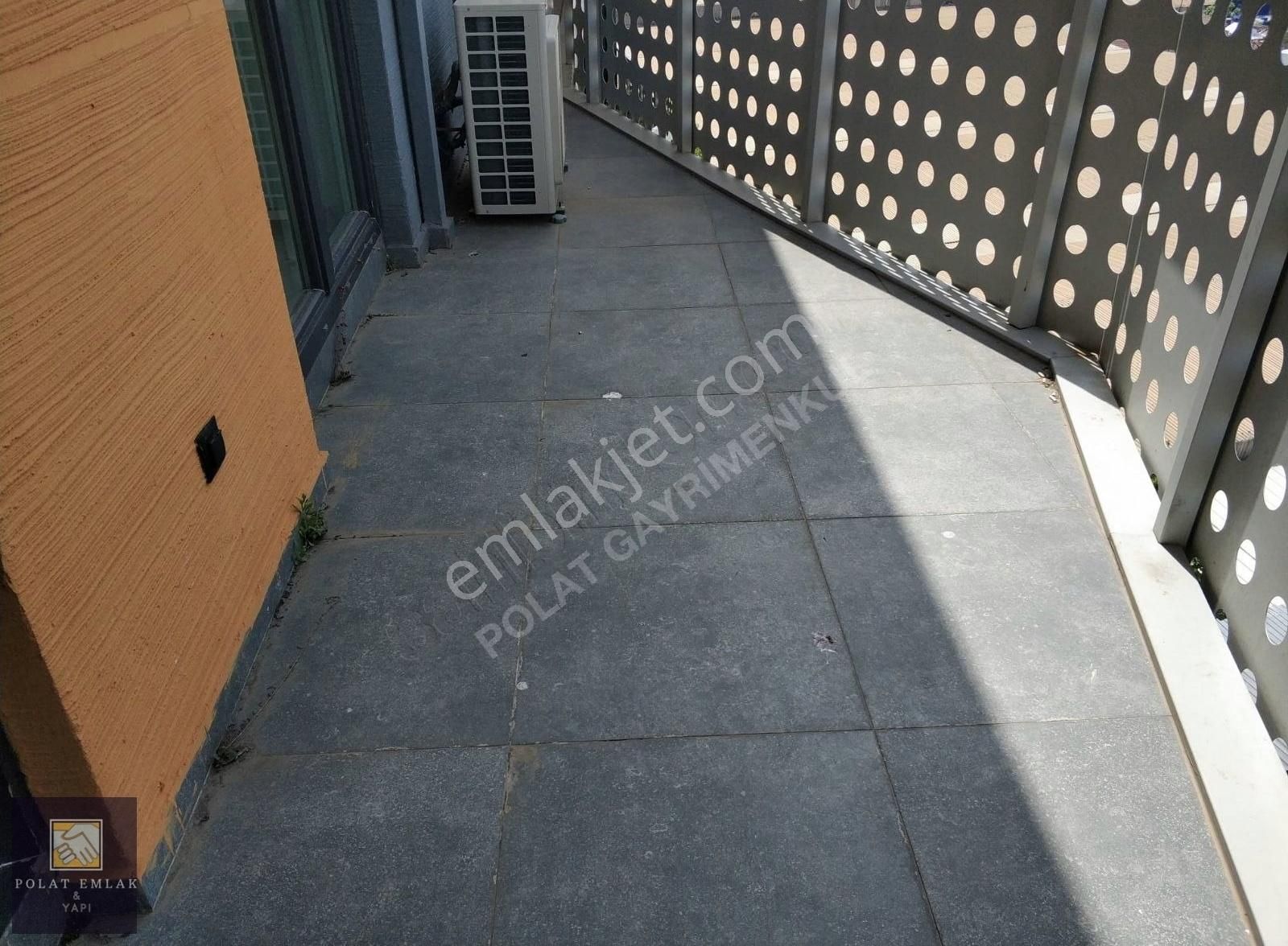 Selcuklu Vadi En İyi Cephe 2+1 Komple Site İcine Bakar