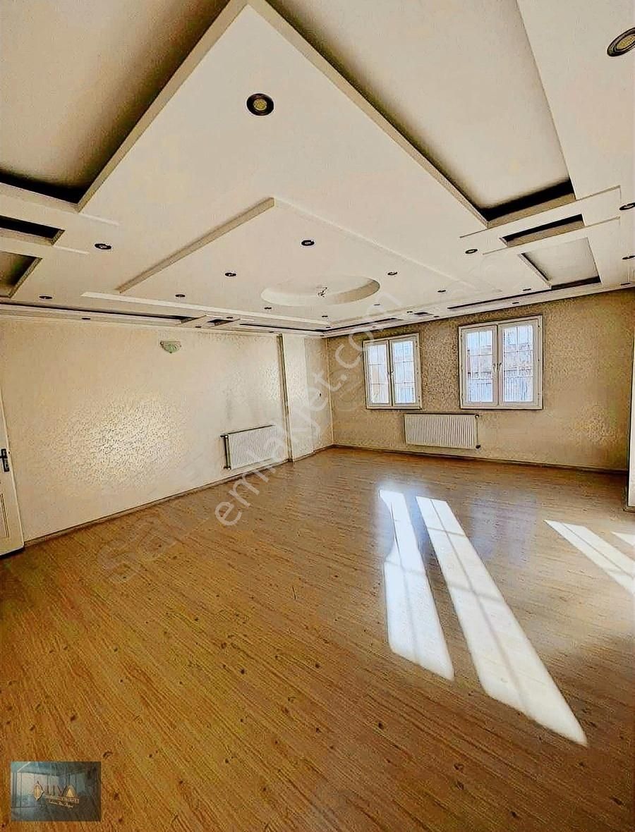 Kilis Liva Gayrimenkul'den Çarşı Merkezde 3+1 Kiralık Daire