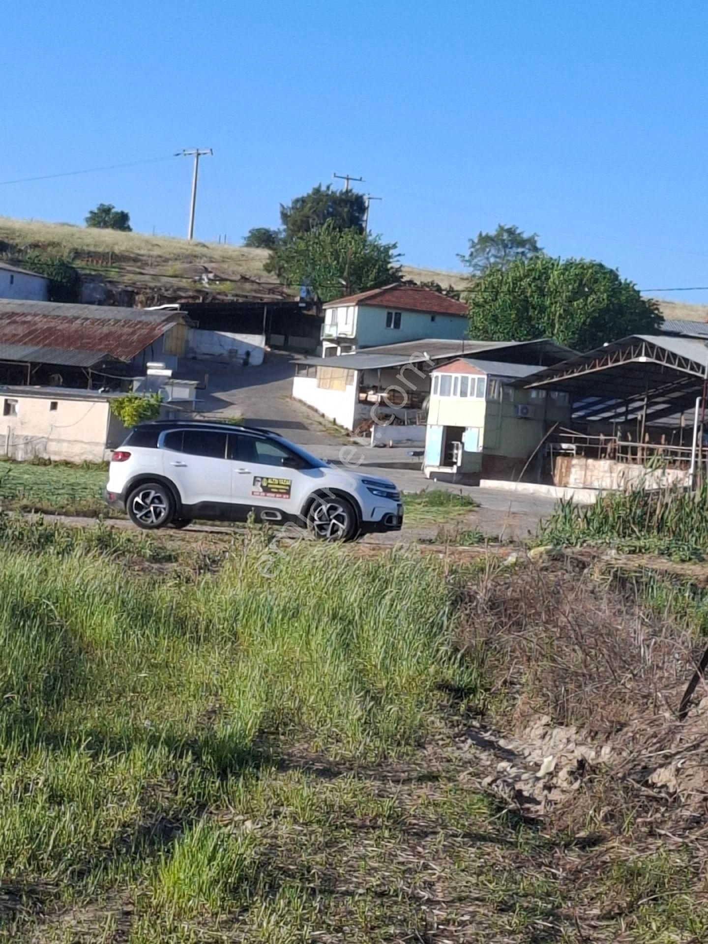 Foça Gerenköyde 345 M2 Bahçem Acil Satılik