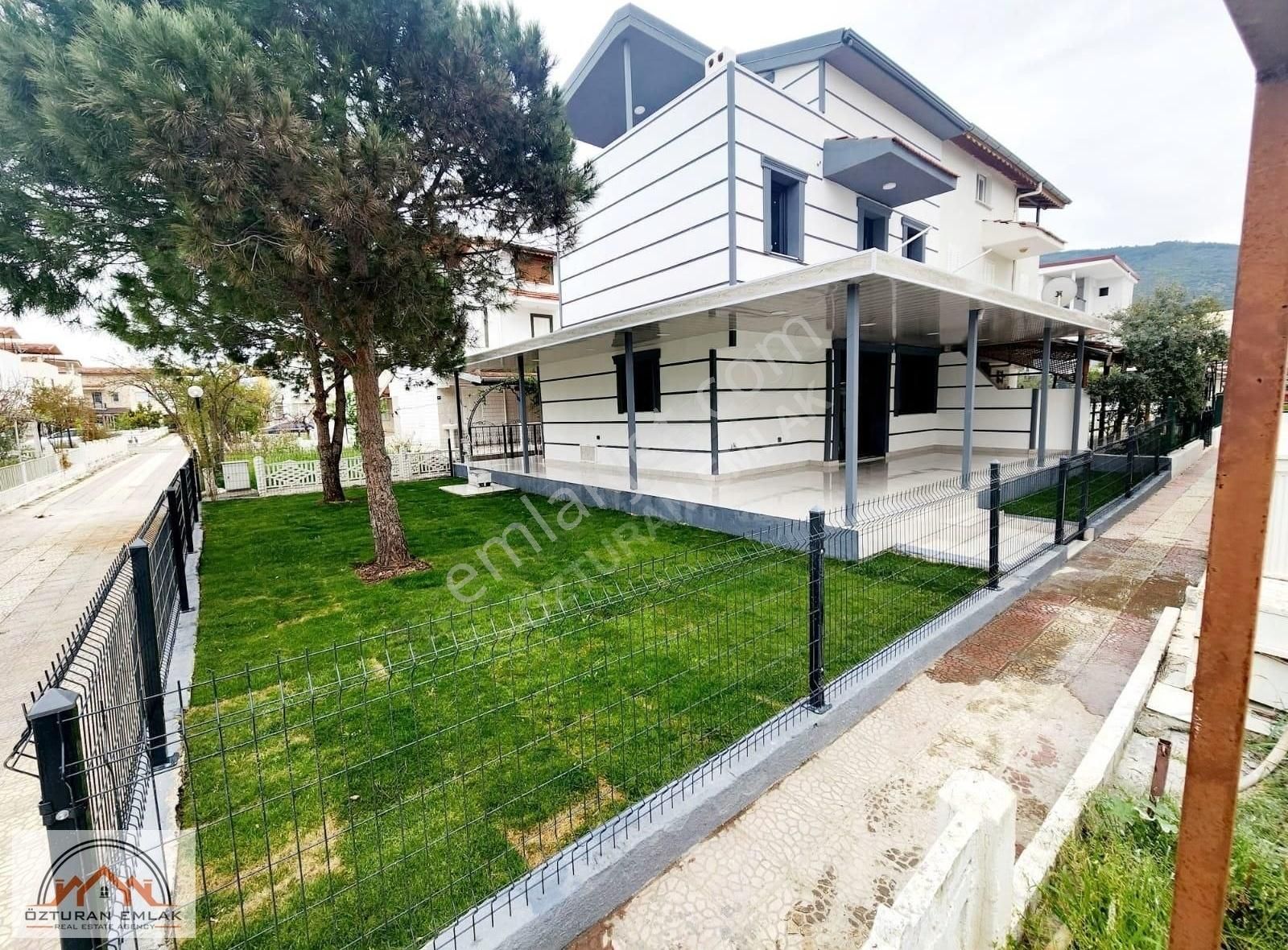 Kuşadası Güzelçamlı Sahilinde Masrafsız 3+1 Yazlık