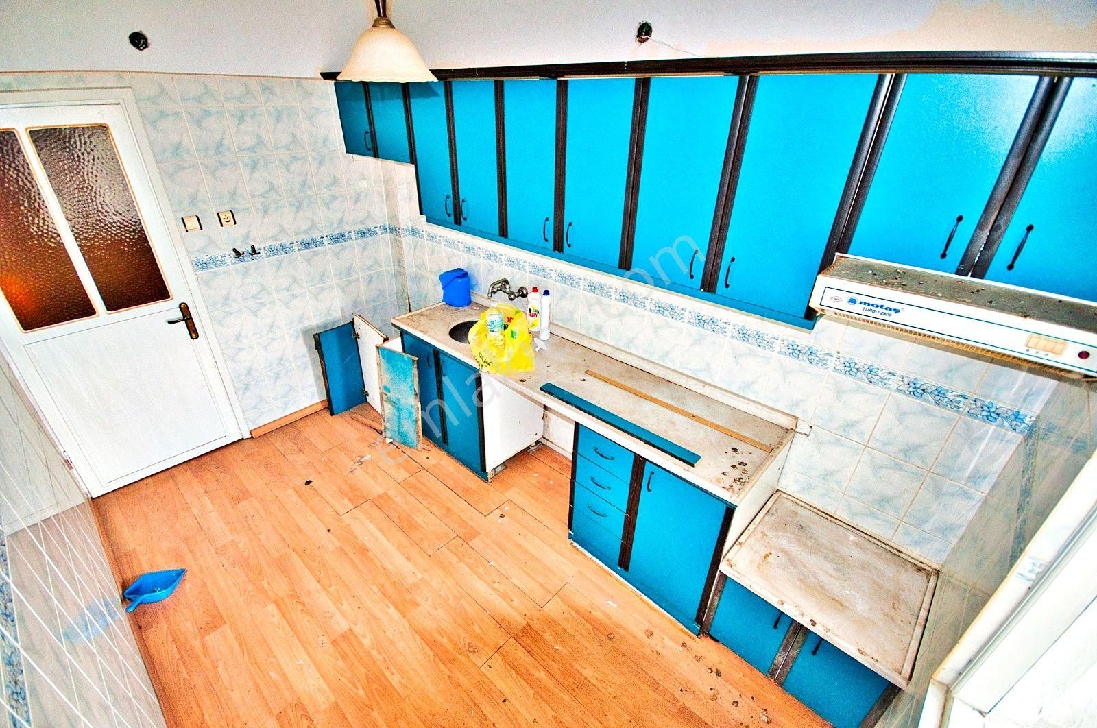 🔶🔶🔶zirve'den Akçay'da Ön Cephe Ayrı Mutfak Çift Balkonlu 2+1 Satılık Daire