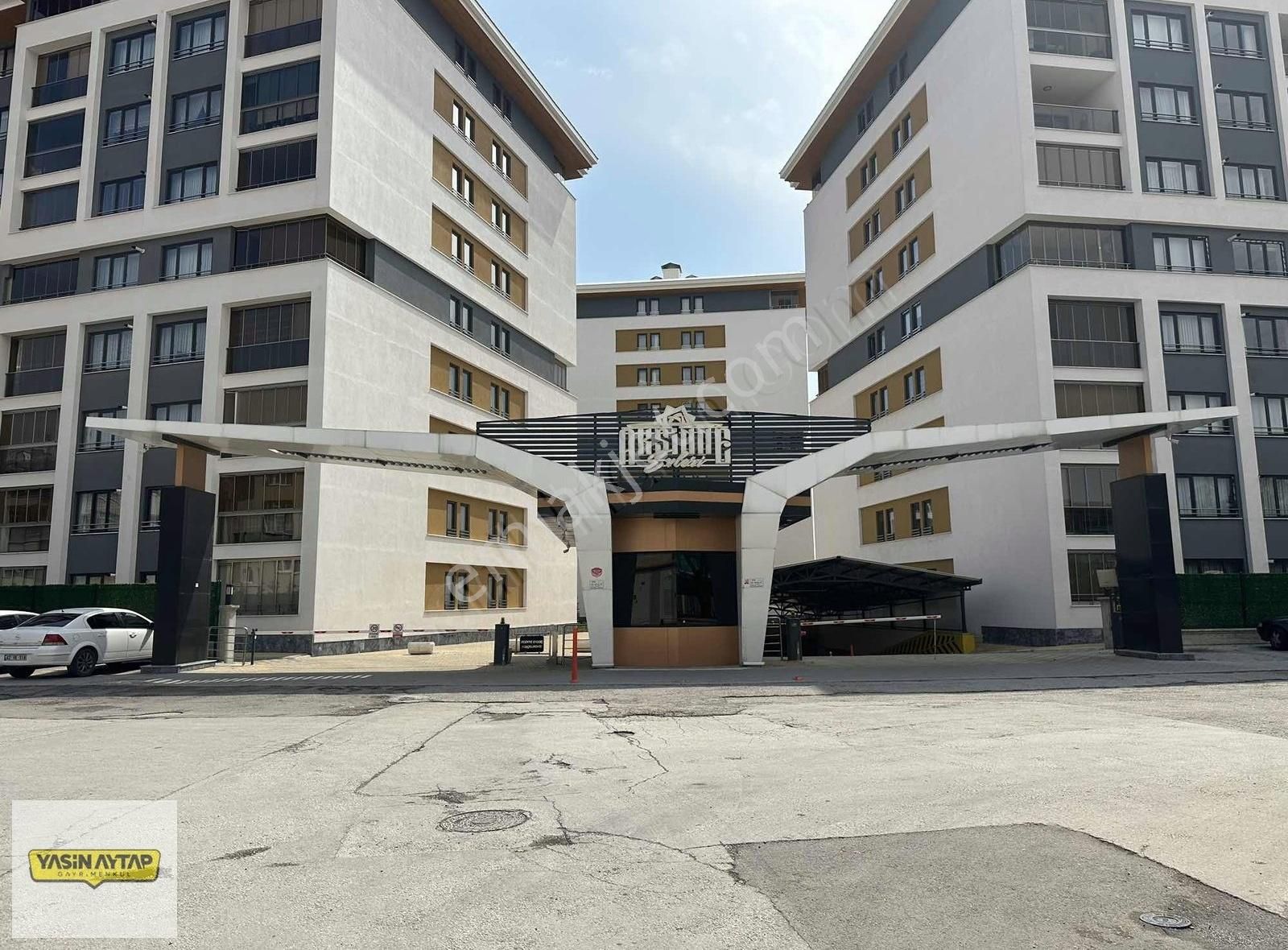 Meram Aksinne Evlerinde Satılık Ödemeli 170m² Arakat Geniş Daire