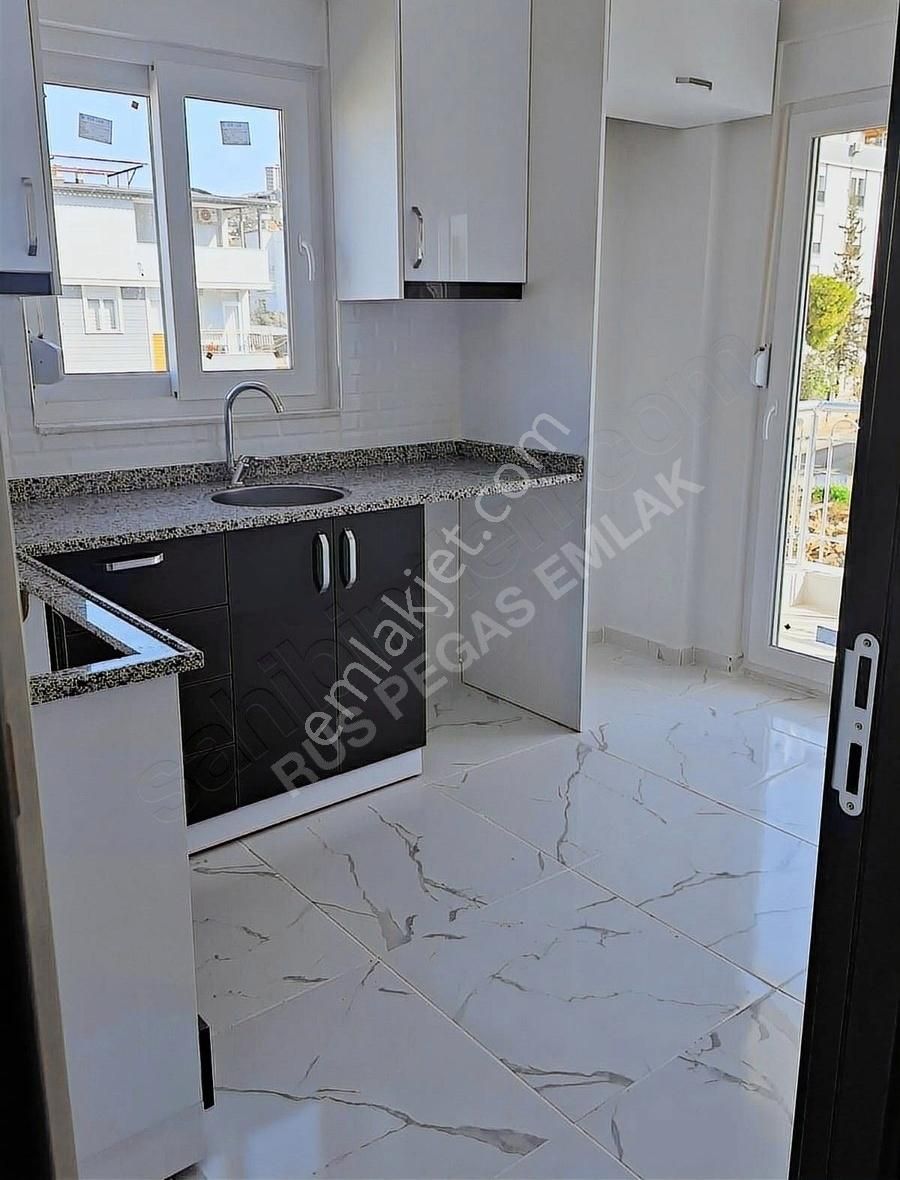 Satılık 2+1 Sıfır Ara Kat Ayrı Mutfak