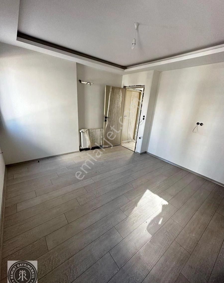 Seyhan Hasarsız Sıfır 4+1+g Odalı Gürsel Paşa Da Malzemeci Acill Satılık Daire - Görsel 2