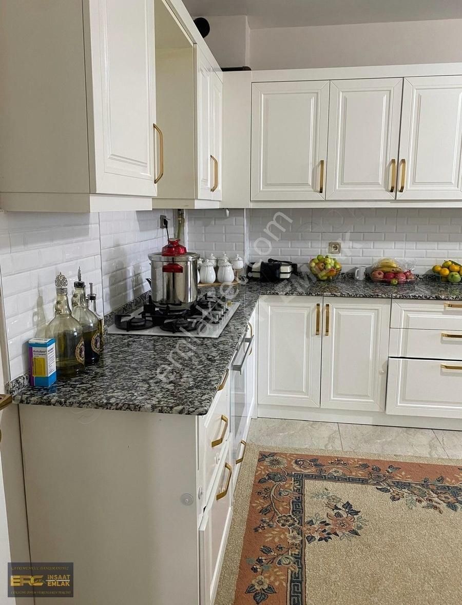 Tekerek Akdo Civarı Satılık 5+1 Daire