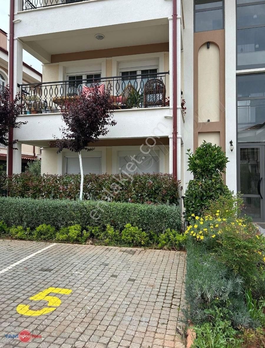 Vali Konakları 2 Sitesinde Satılık 2+1 Daire