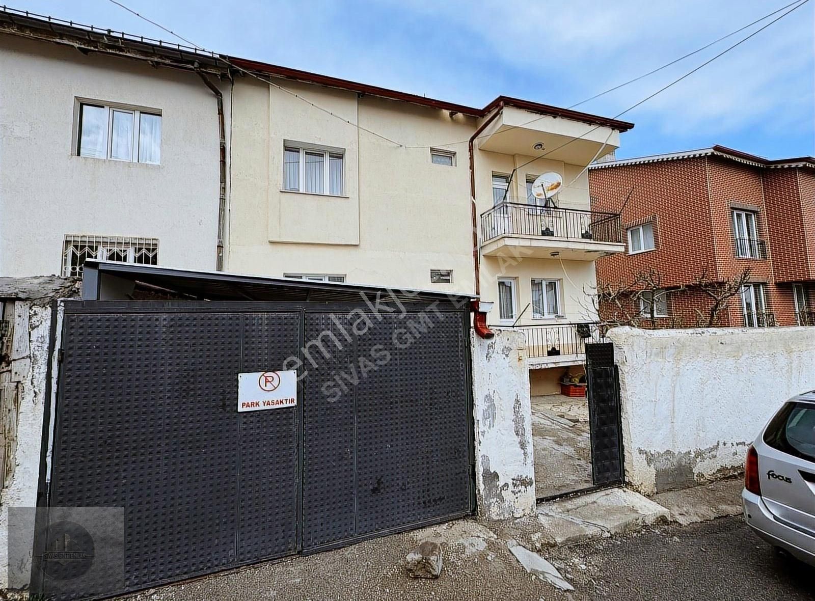 Sivas Gmt Emlak'tan Fatihmahalle Satlık Full 2.katlı Müstakil Ev