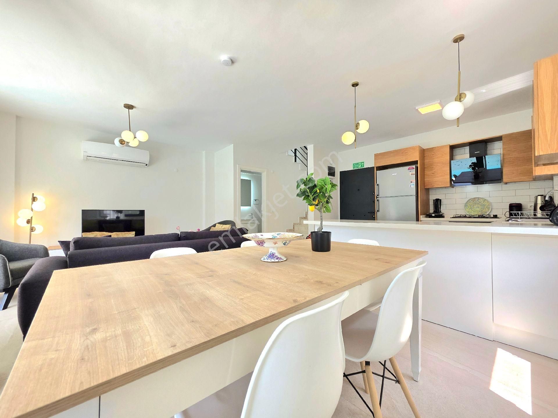 Fethiye Babataşın'da Satılık 4+1 180m2 Eşyalı Lükshavuzlu Villa