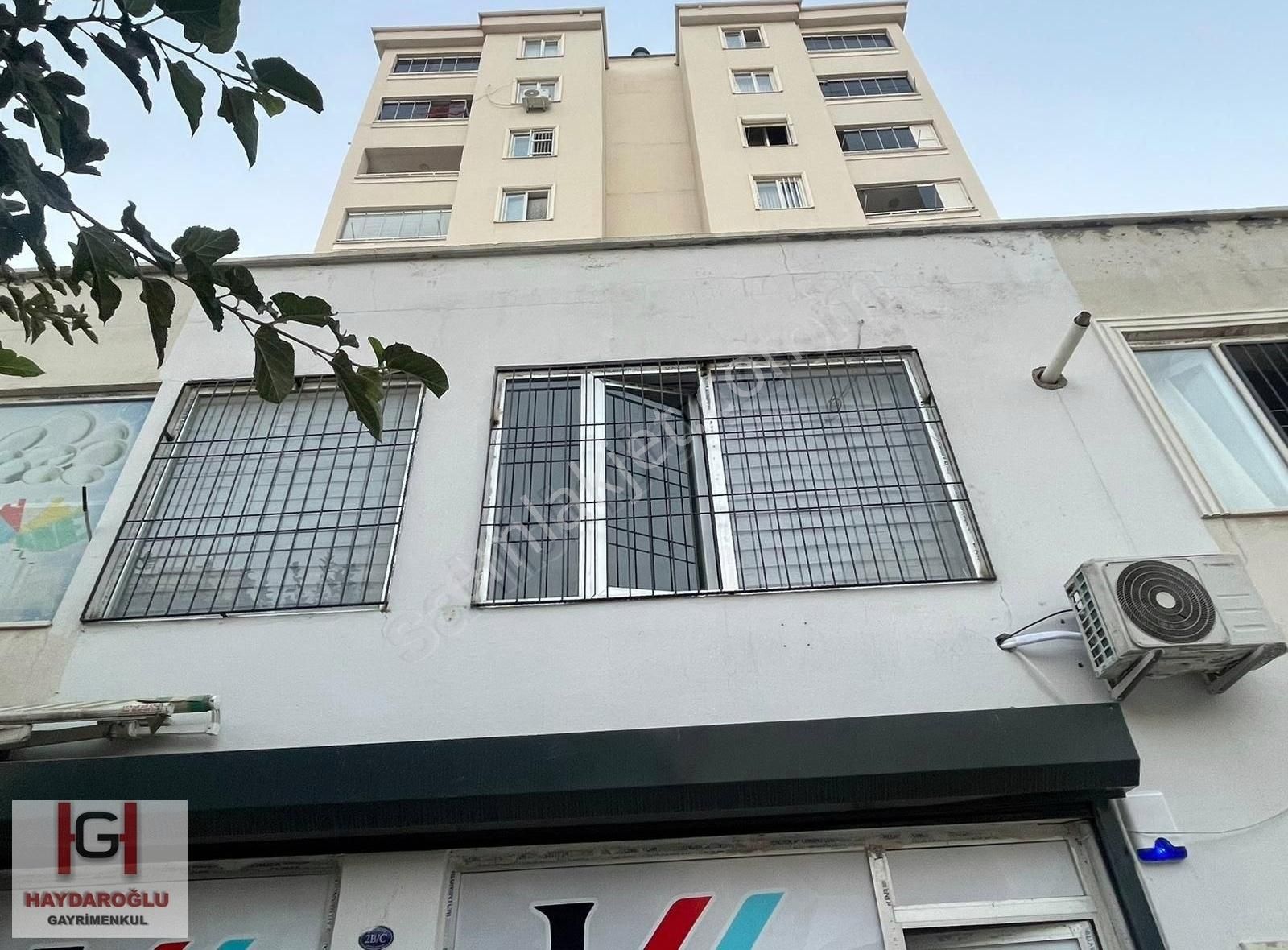 Şahintepe'de Okul Karşısında Satılık Dükkan