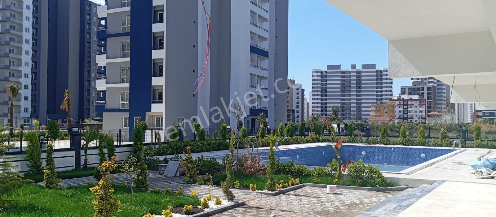 Arpaçbahişte Deniz Manzaralı Plaja 200 Mt Satılık 2+1 Daire