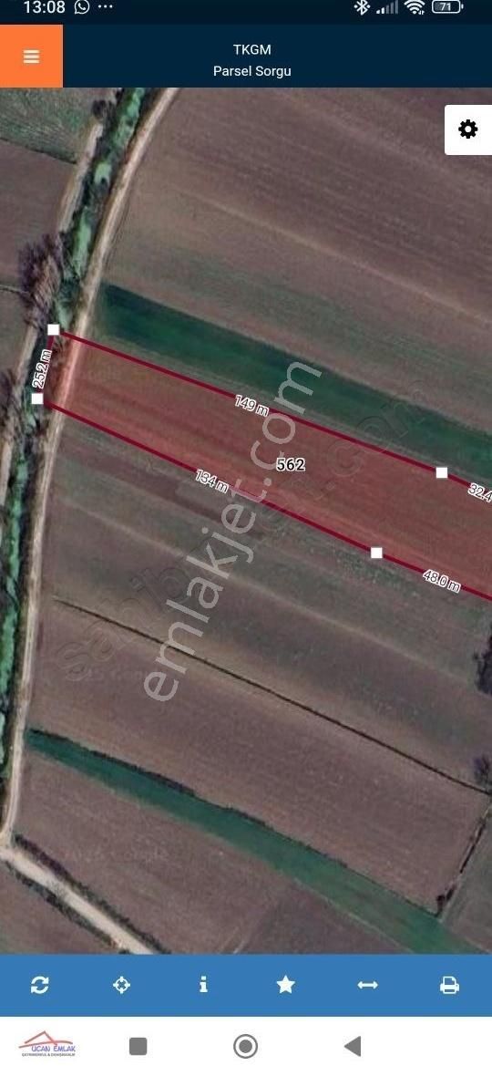 Erenler Küçükesence 5.800 M2 Yollu Tarla