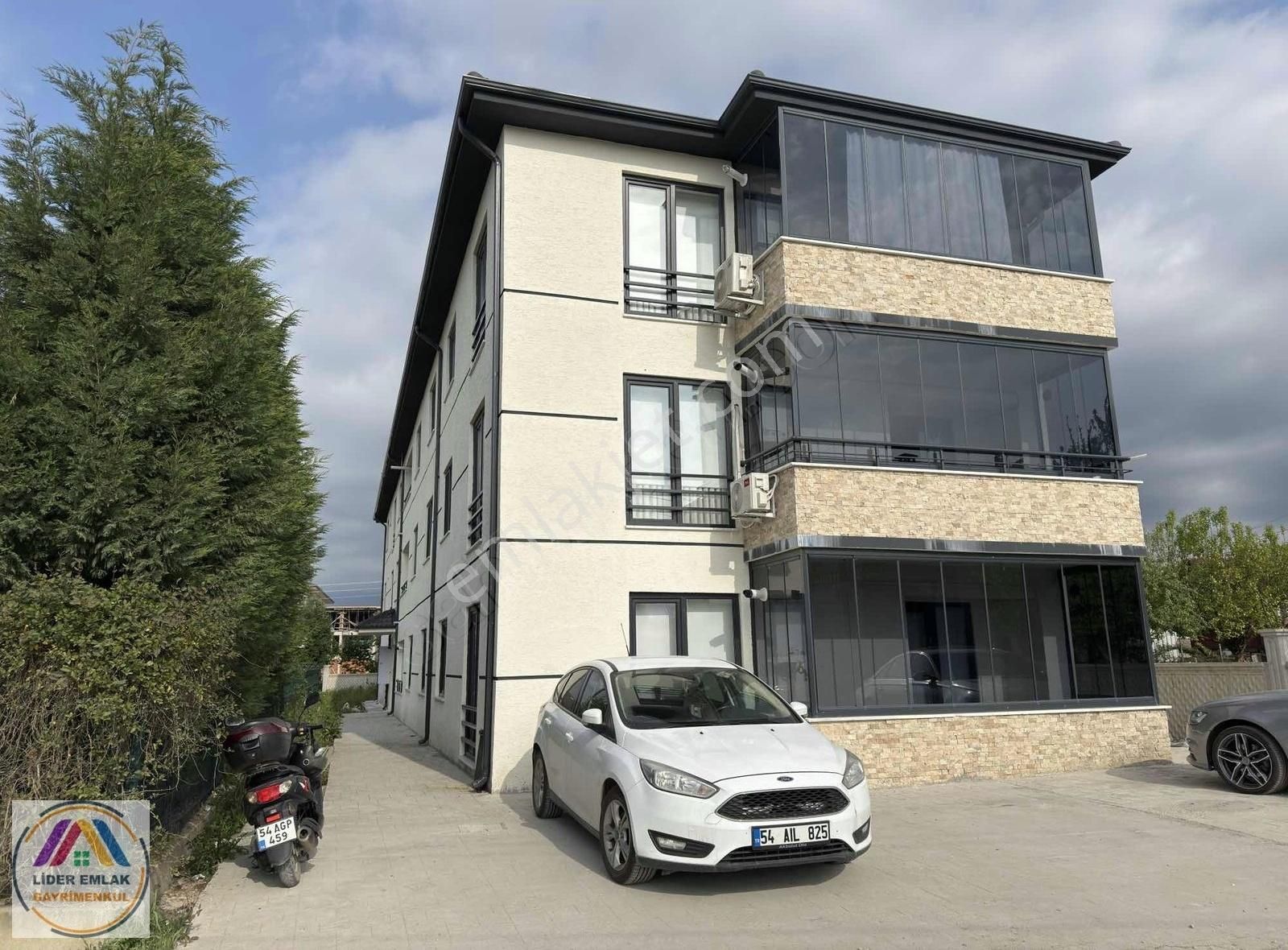 Lider Emlaktan Büyük Ve Kullanışlı Harika 1+1 54 M2 Daire