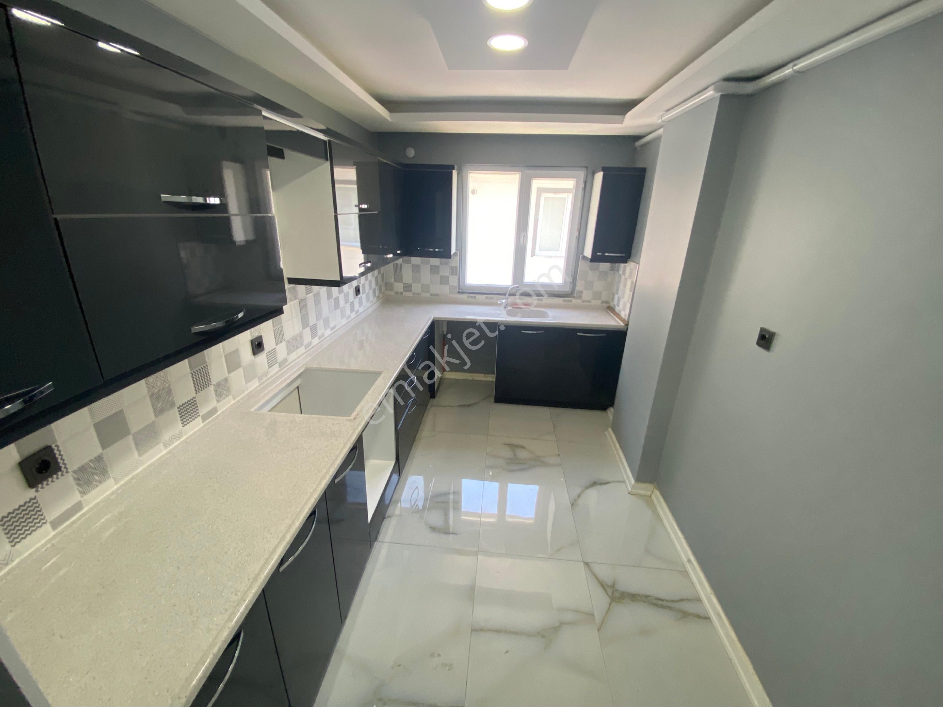 Olcaysu Emlak'tan Altınkum'da Çift Mutfaklı,teraslı 4+1 Dublex Daire