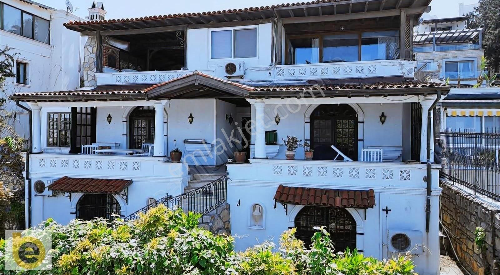 Yalıkavak'ta Denize 5 Dakika Yürüme Mesafesinde Tripleks Villa
