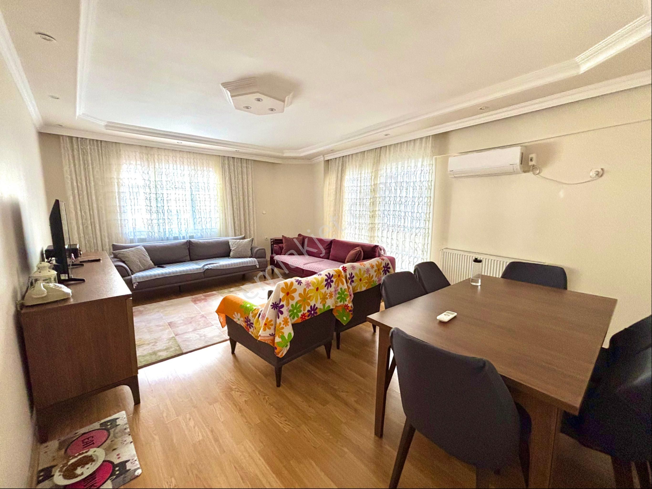 Re/max Target’tan Satılık Metro Yakını, Otoparklı, Geniş Ve Ferah 3+1 Daire
