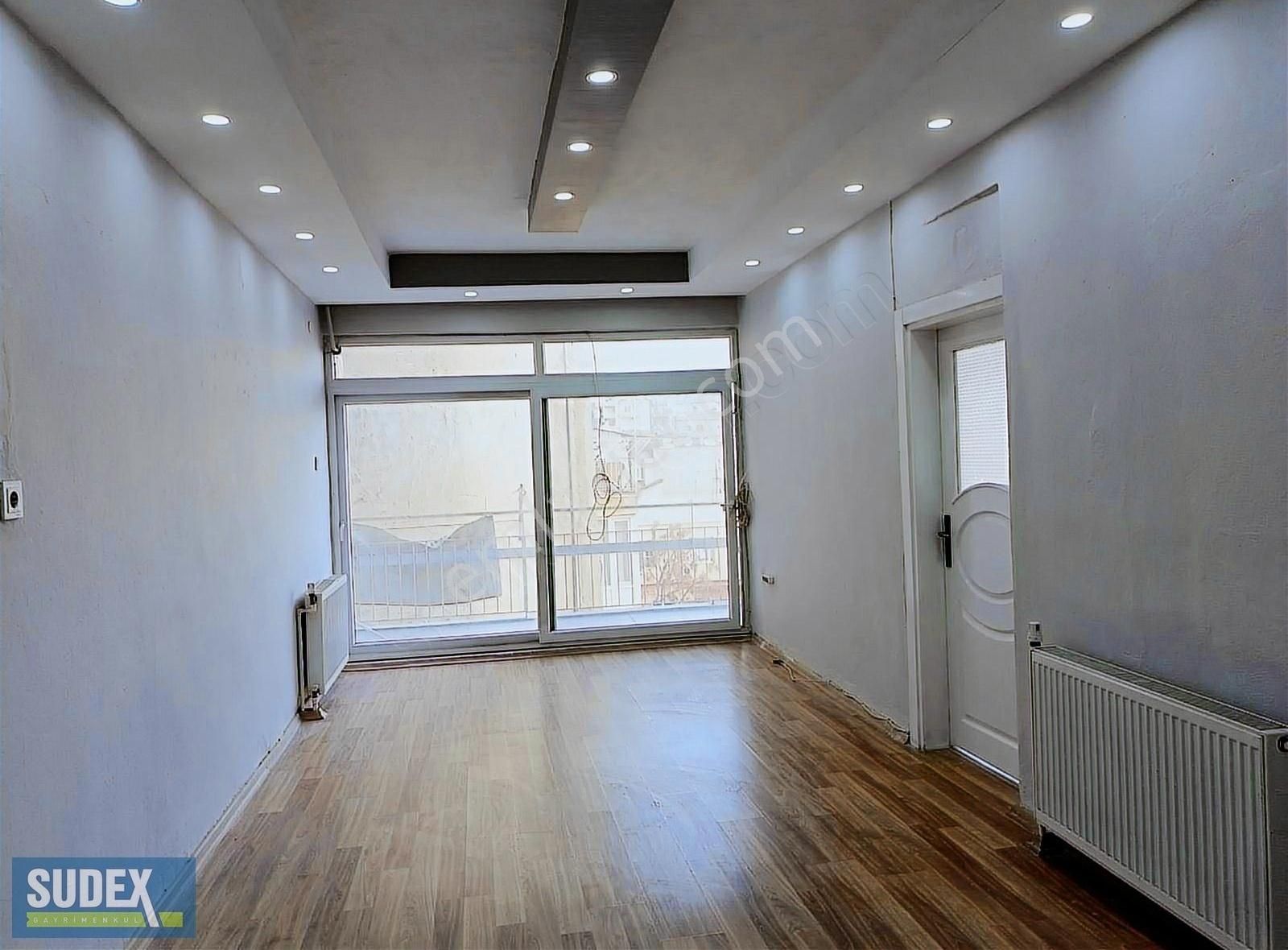 Mersin Kiremithanede Satılık 2+1 Daire