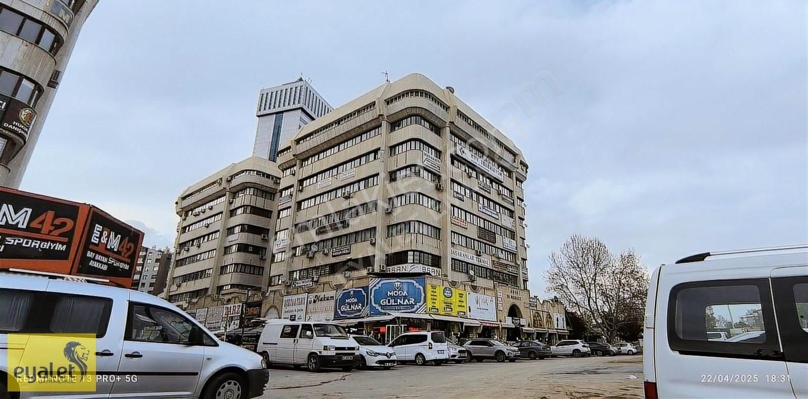 Nüve İş Merkezinde 25 M2 Satılık Dükkan