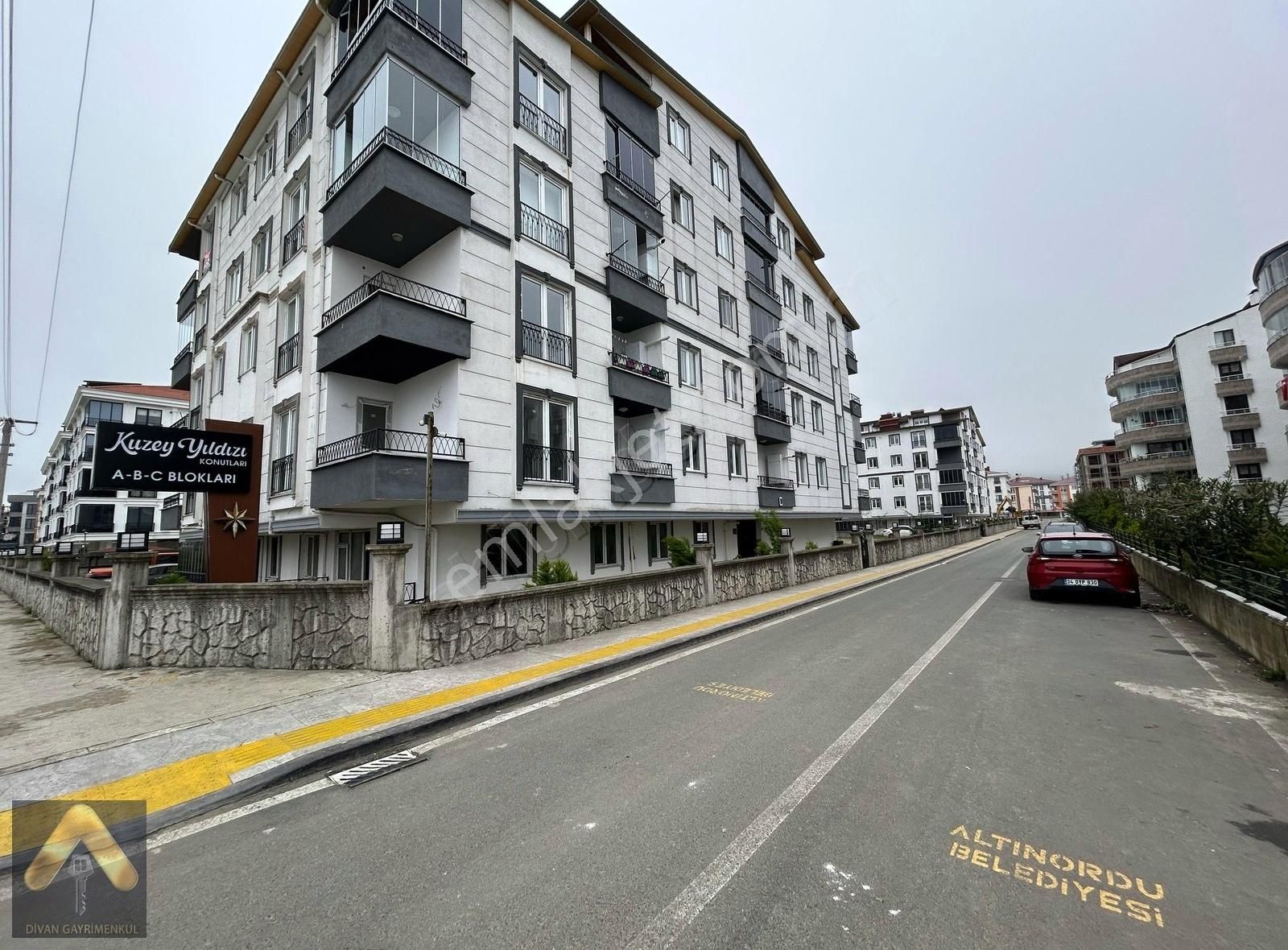 Divan Gayrimenkul Cumhuriyet Mah.60m2 1+1 Eşyalı Kiralık Daire