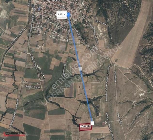 Kırıkköyde 17 Dönüm Ana Yola 400 M. Yanında Çiftlik Var
