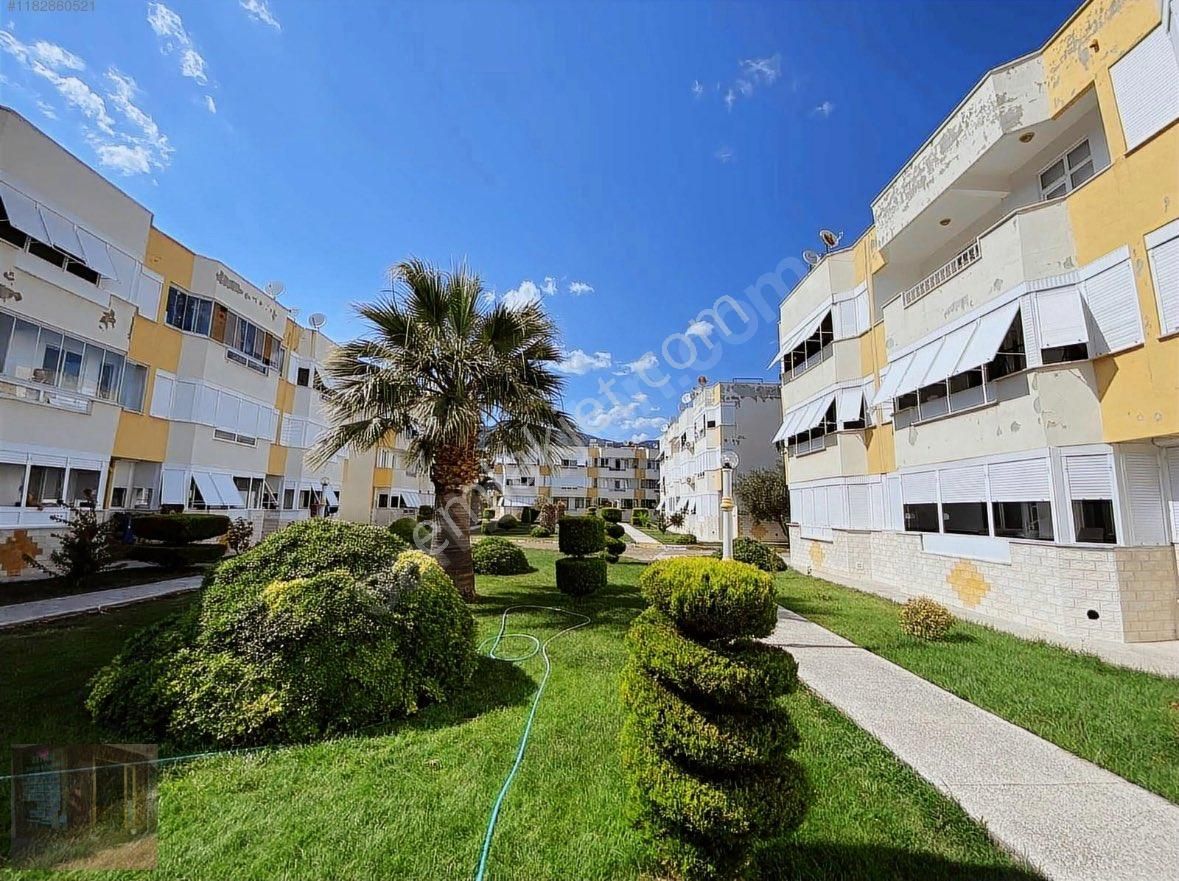 Güçlü Kardeşler Denize 100metre Site İçi 2+1 Ayrı Mutfak Daire