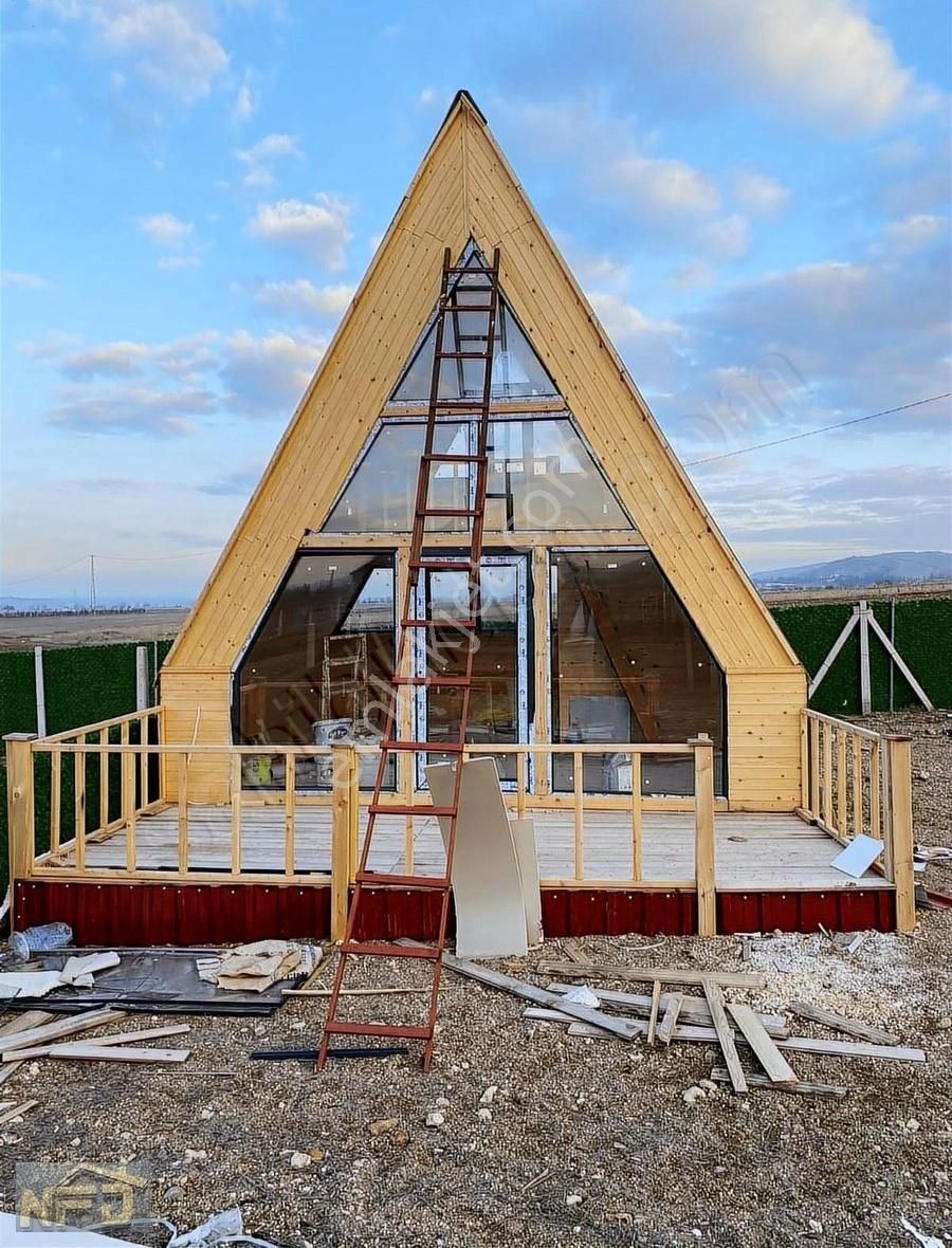 Yusuflar'da Üzerinde Bungalov Evi Bulunan Hobi Bahçesi