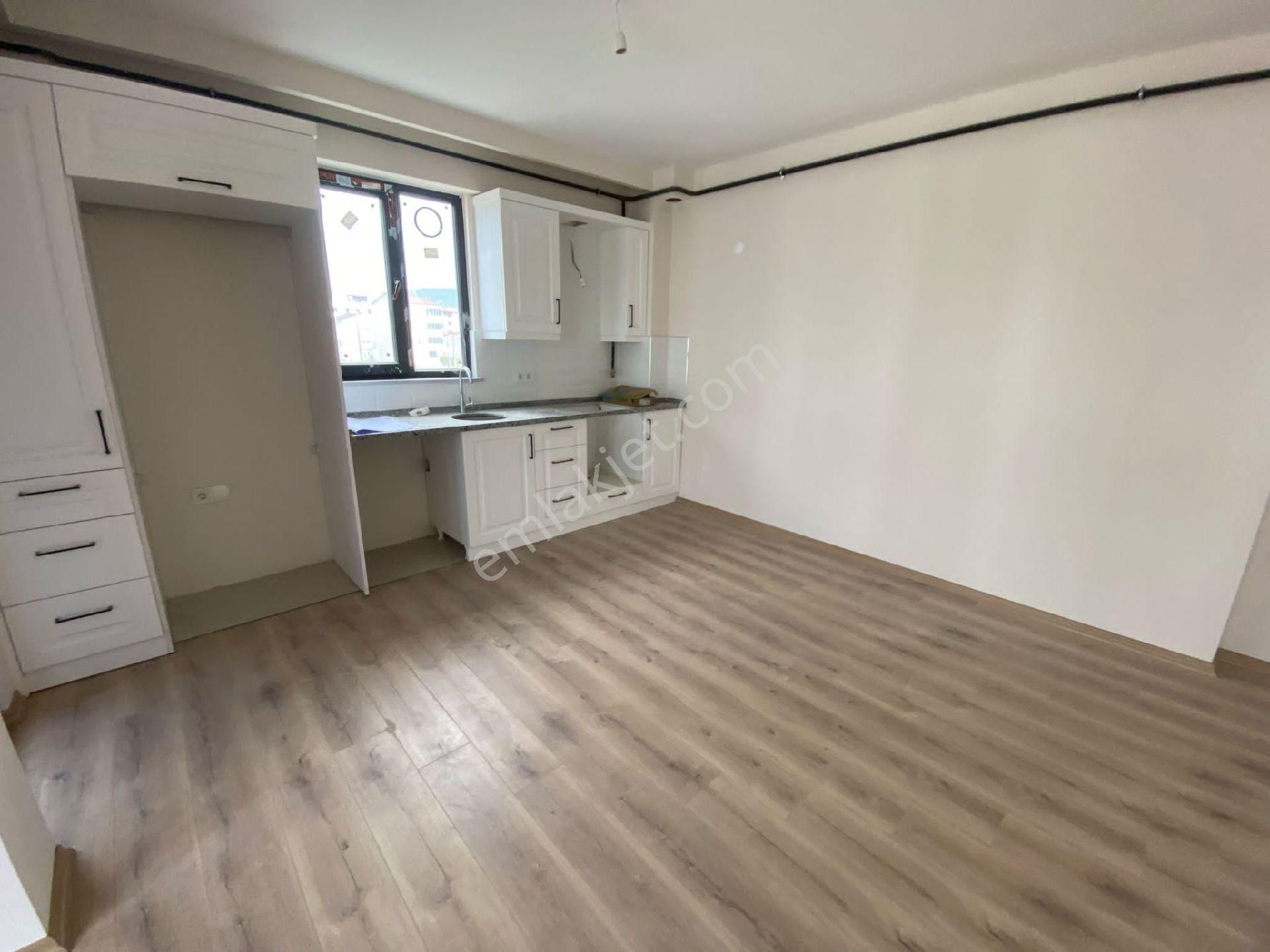 Cumhuriyet Mah. 80m2 2+1 2.kat Satılık Daire