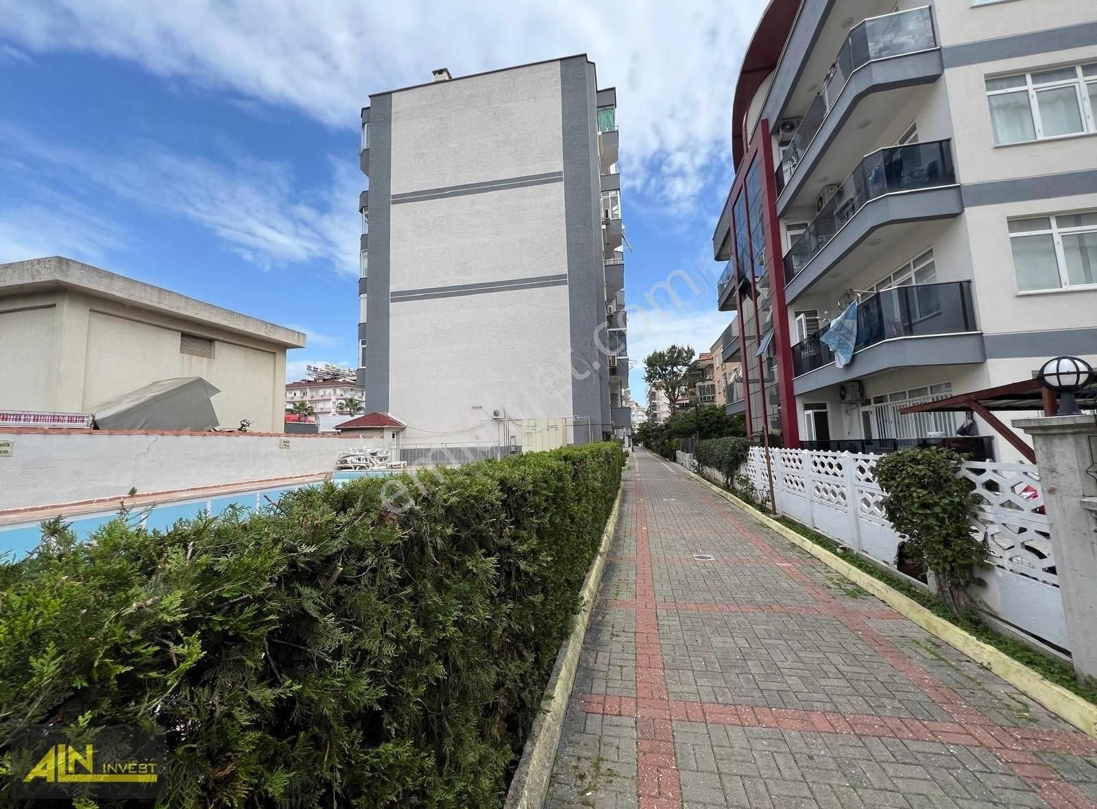 Oba Göl Denize 200 M 2+1 Amerikan Mutfak Eşyalı Satılık Daire