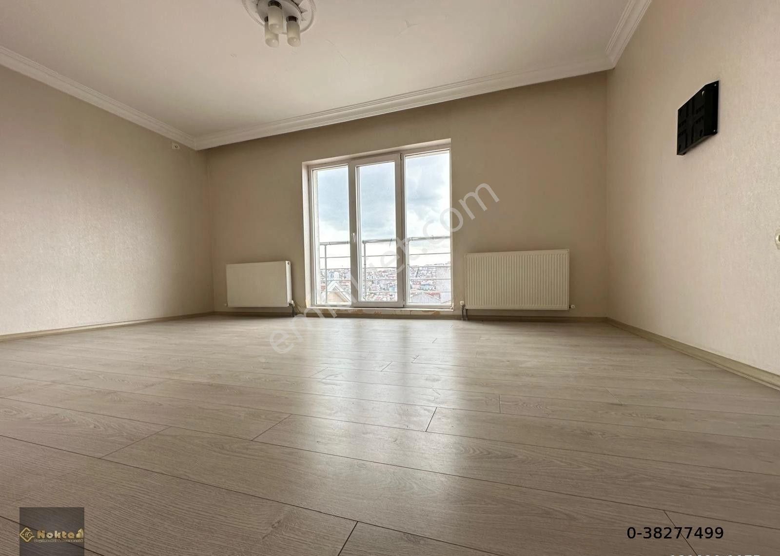 İstasyon Mahallesinde 4+1//190m2 Teras 12 Yaşında