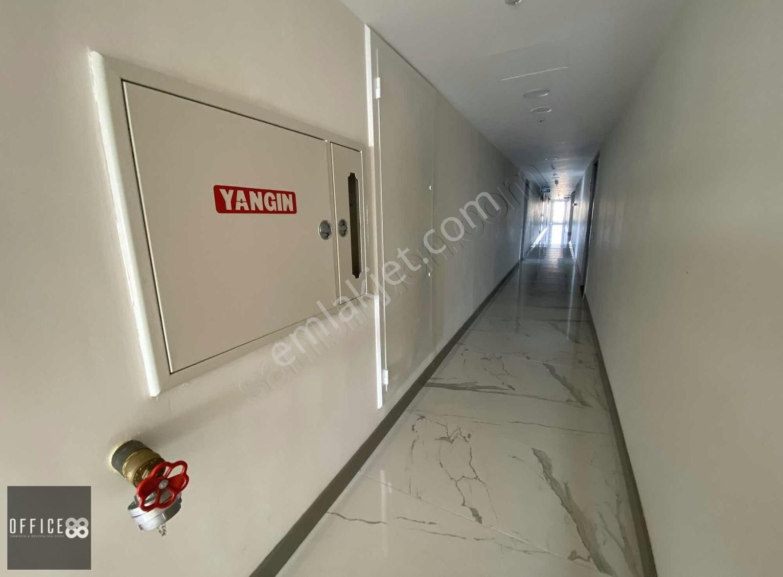 Trademark Tower'da 2+1 Kapalı Mutfak Balkonlu 115 M2