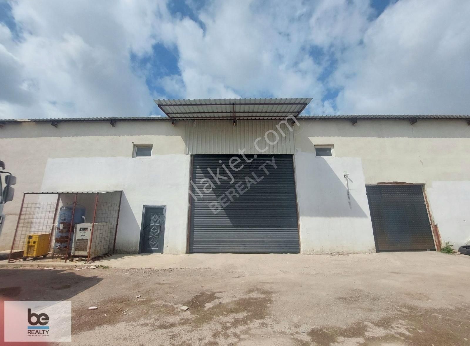 Yenigöl Mahallesi Merkezi Konum 750m2 Ruhsatlı Kiralık Depo