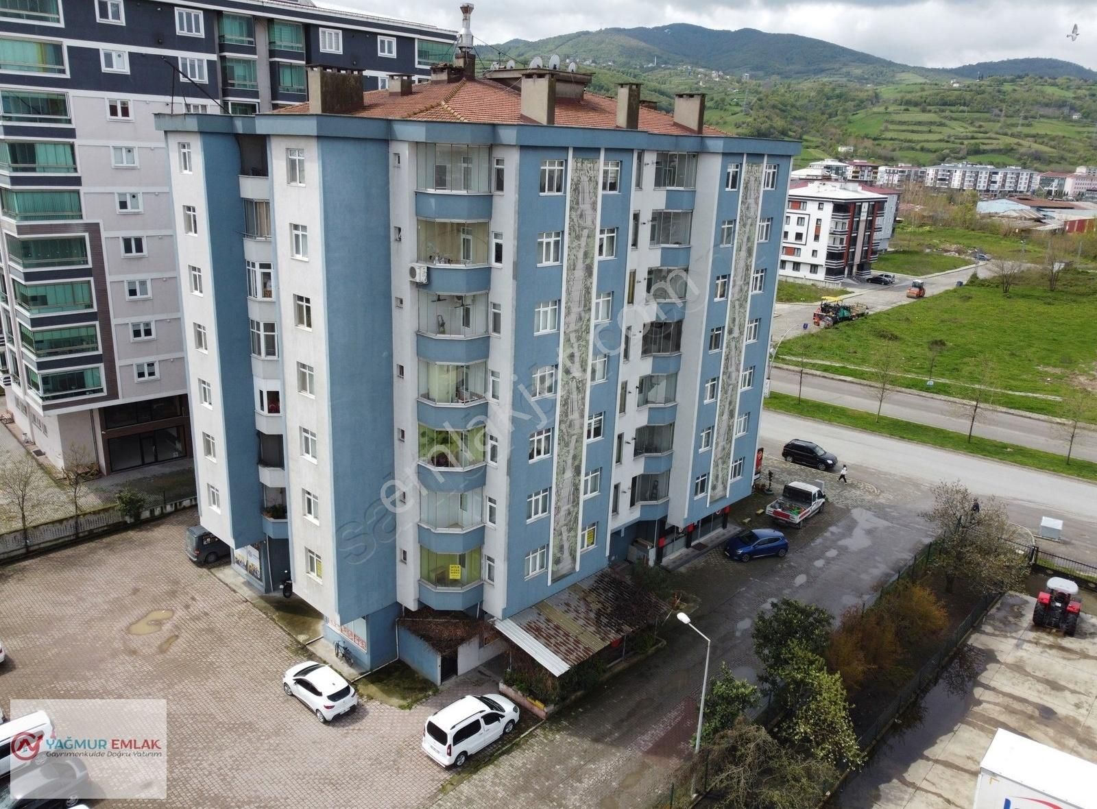 Yağmur Emlaktan Tramvaya Yakın Çok Geniş Ve Kullanışlı 3+1 Daire