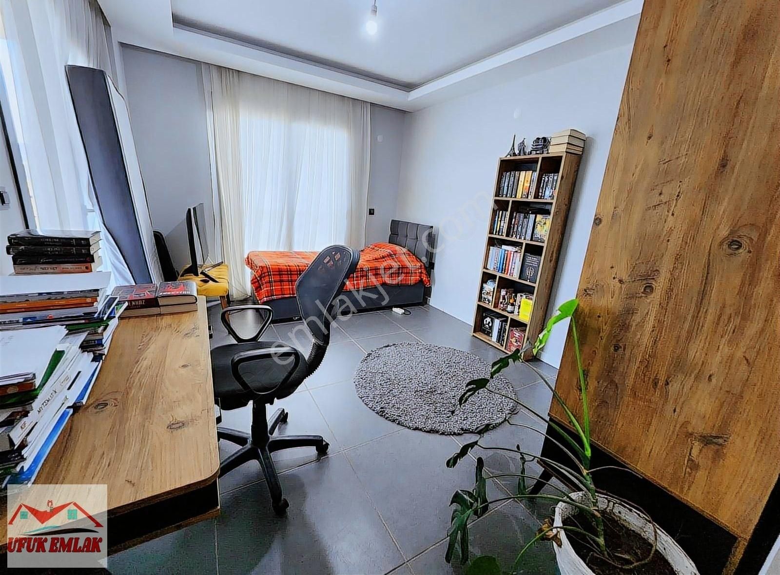 Akçaovada Eşsiz Manzaralı İkiz Villa Fiyatıyla Şaşırtıyor 5+1
