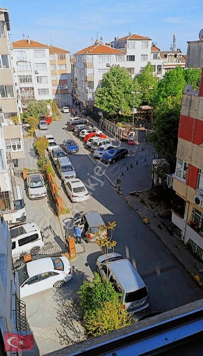 Kocamustafapaşa Merkezi Konum Cadde Üzeri 4.kat 2+1 90mk 25.000t