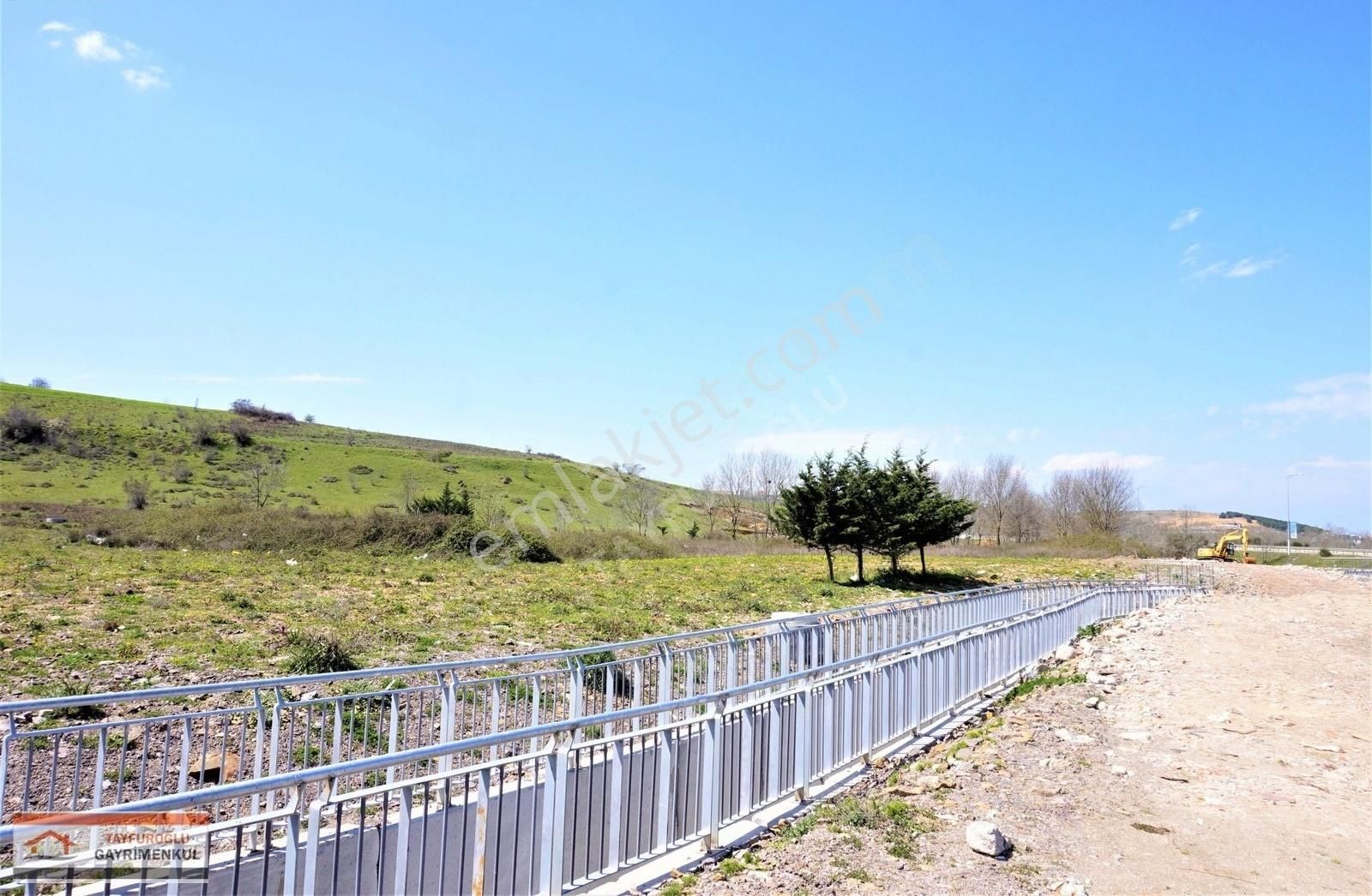 Tayfuroğlundan Satılık Şile Ahmetlide Otoban Yanı 5600 M2 Arsa - Görsel 2