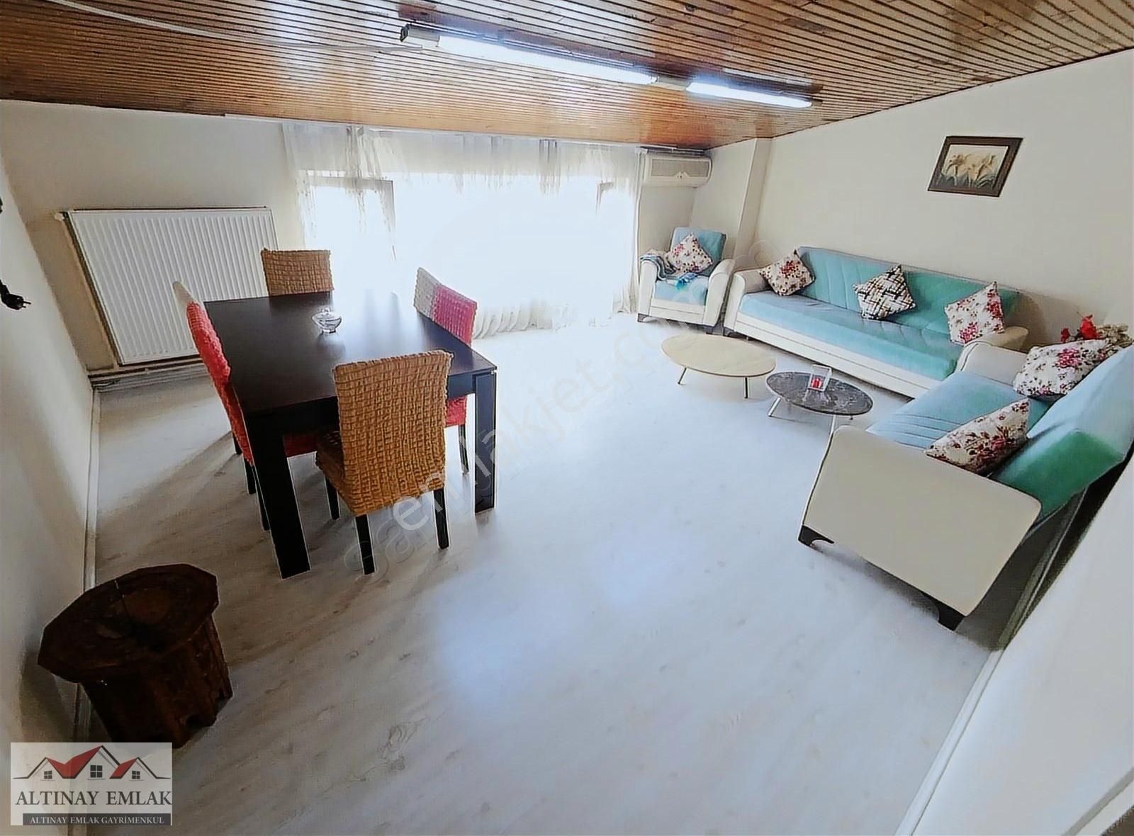 4. Levent Emniyetevlerinde Kısmi Eşyalı 3+1 Kiralık Daire